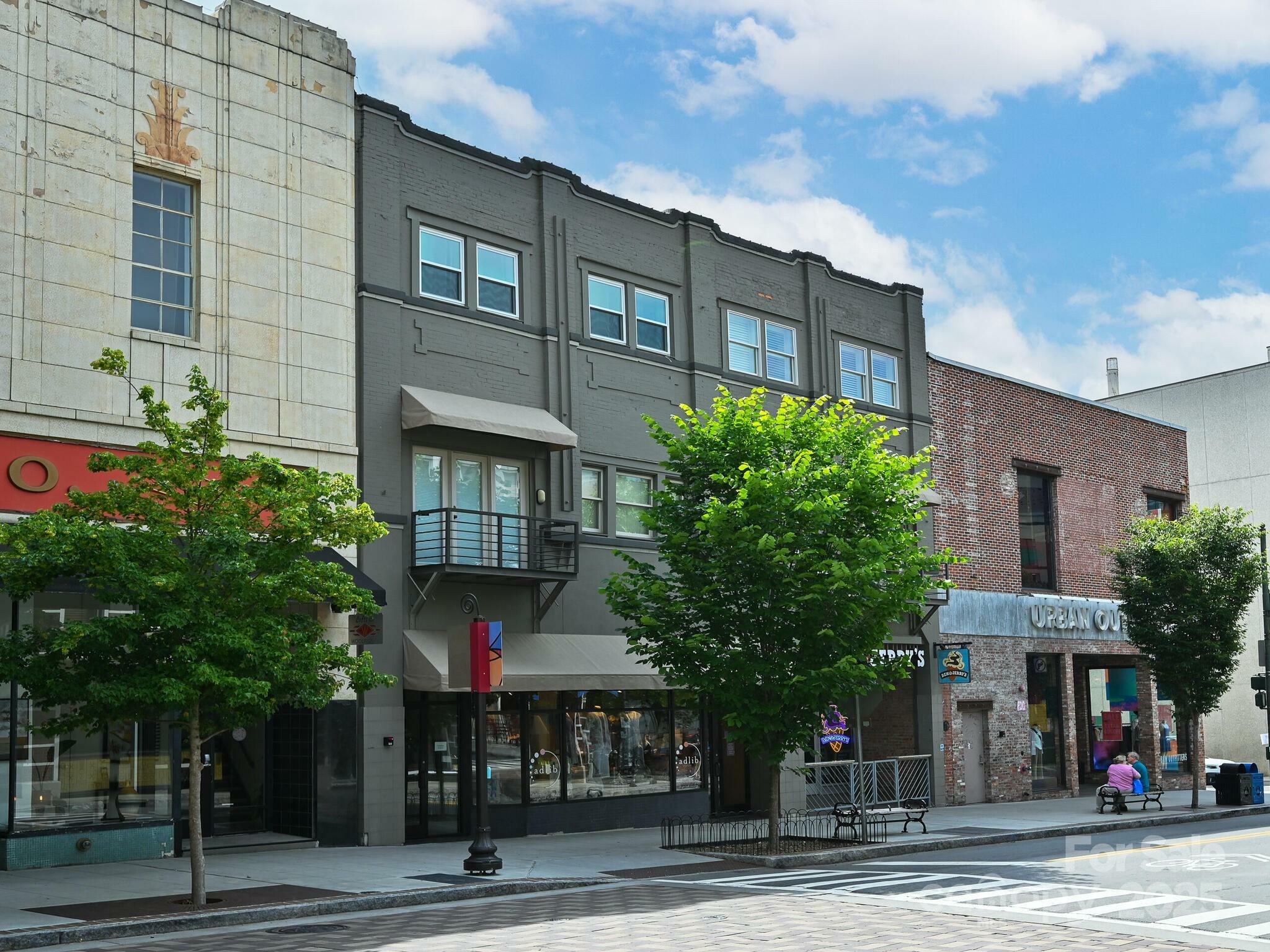 Property Photo: 21 Haywood Street 2B NC 28801