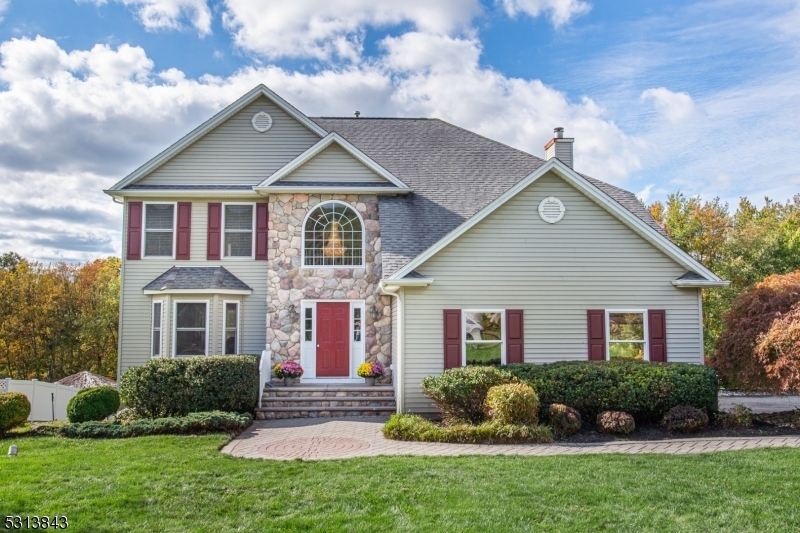 Property Photo: 5 Mackenzie Ln NJ 07438