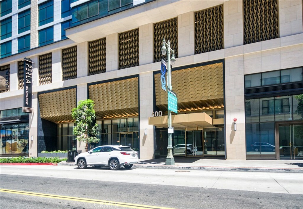 Property Photo:  400 S Broadway 2411  CA 90013 