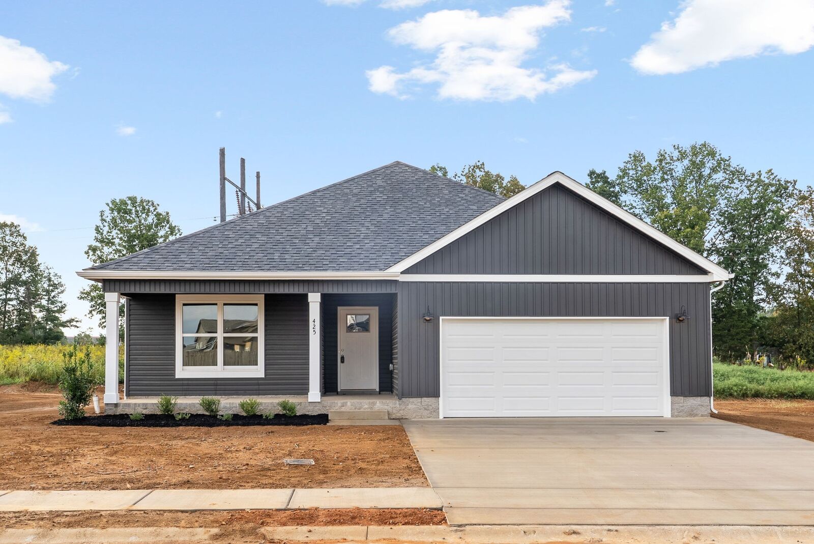 Property Photo: 425 Galway Dr TN 37042