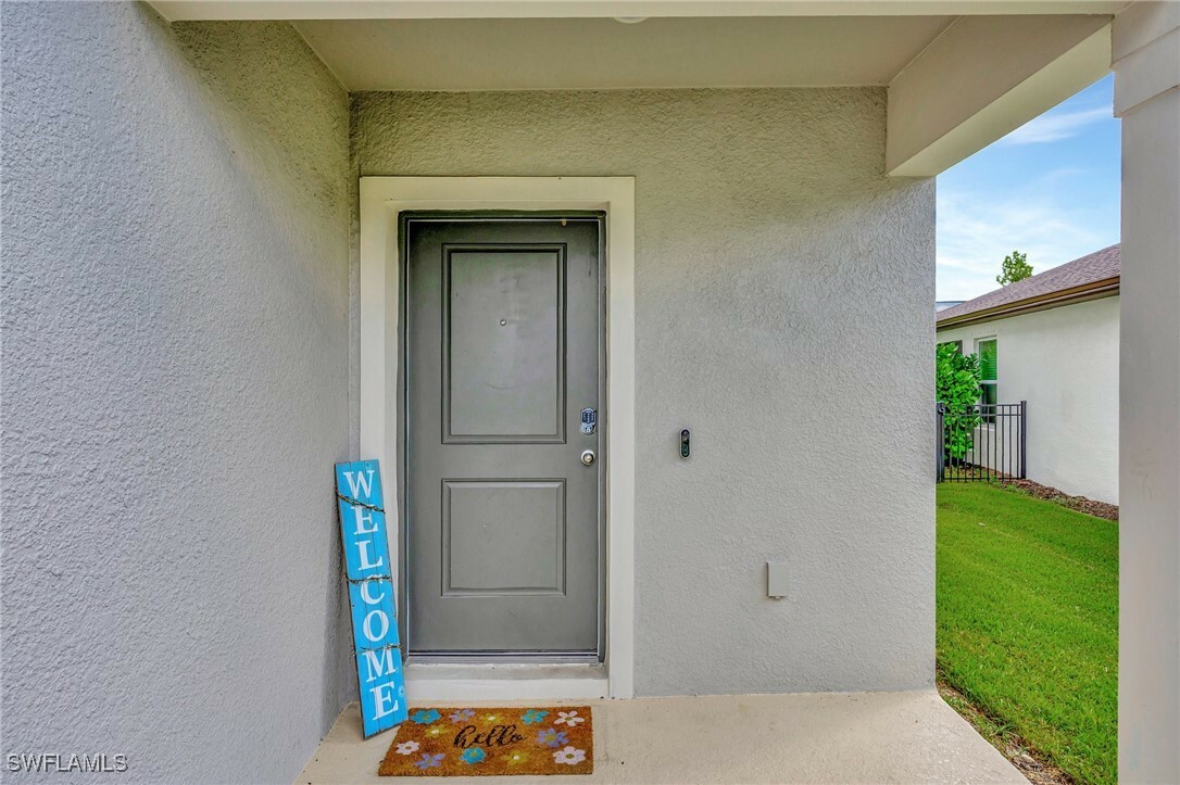 Property Photo: 9031 Royal River Circle FL 34219