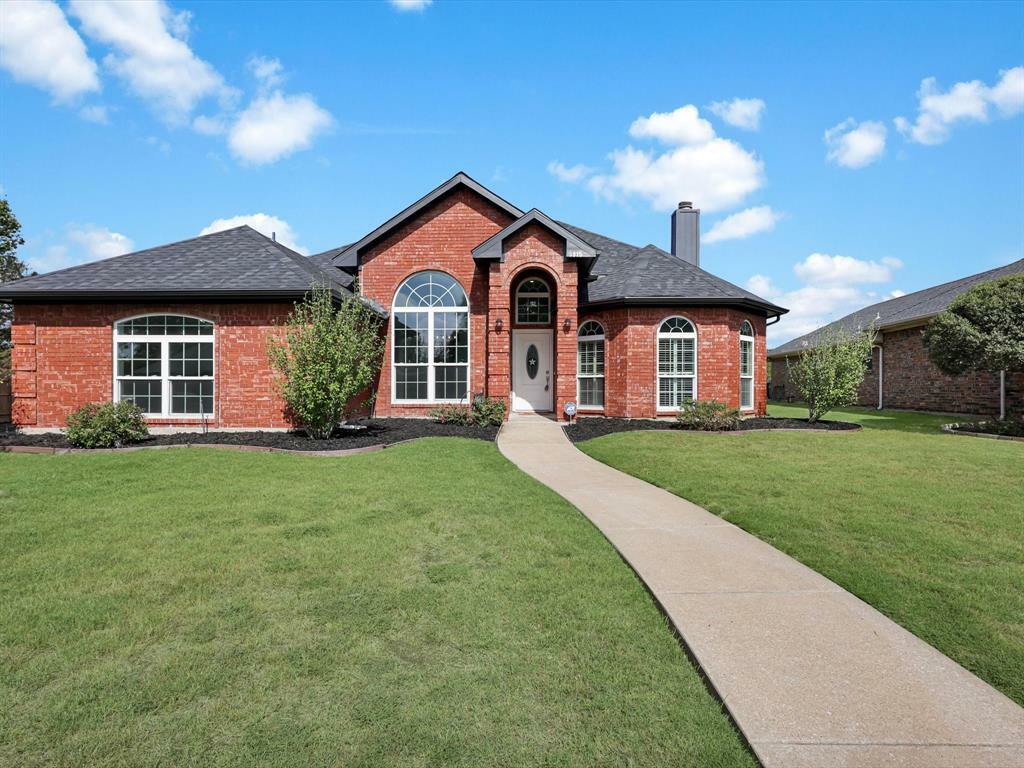 Property Photo:  3915 Alto Avenue  TX 75007 