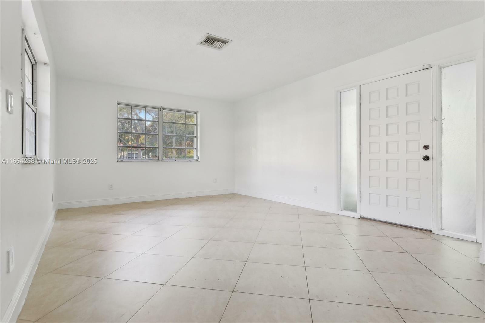 Property Photo:  400 Amalfi Ave  FL 33146 