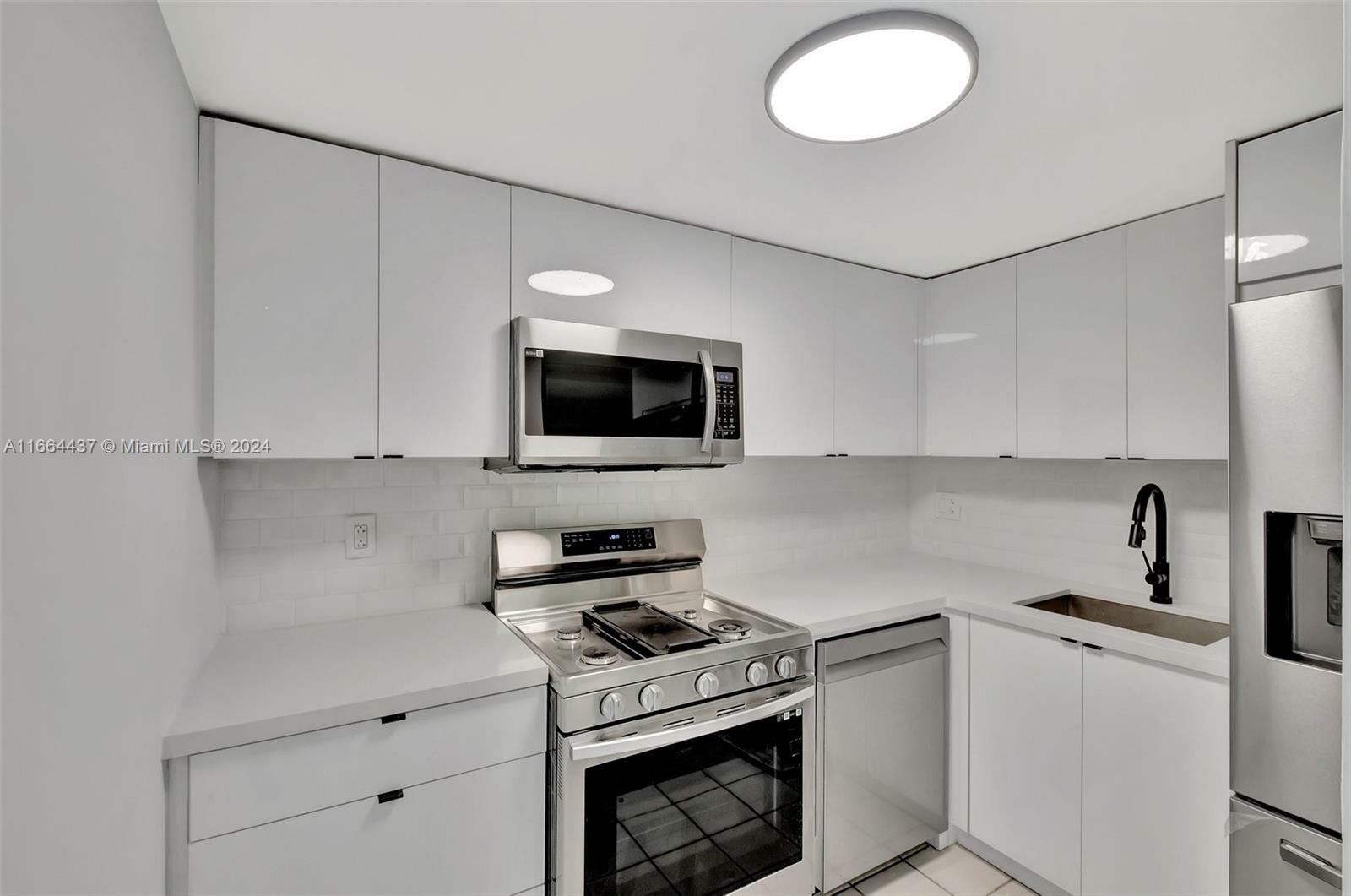 Property Photo:  2539 S Bayshore Dr 316A  FL 33133 