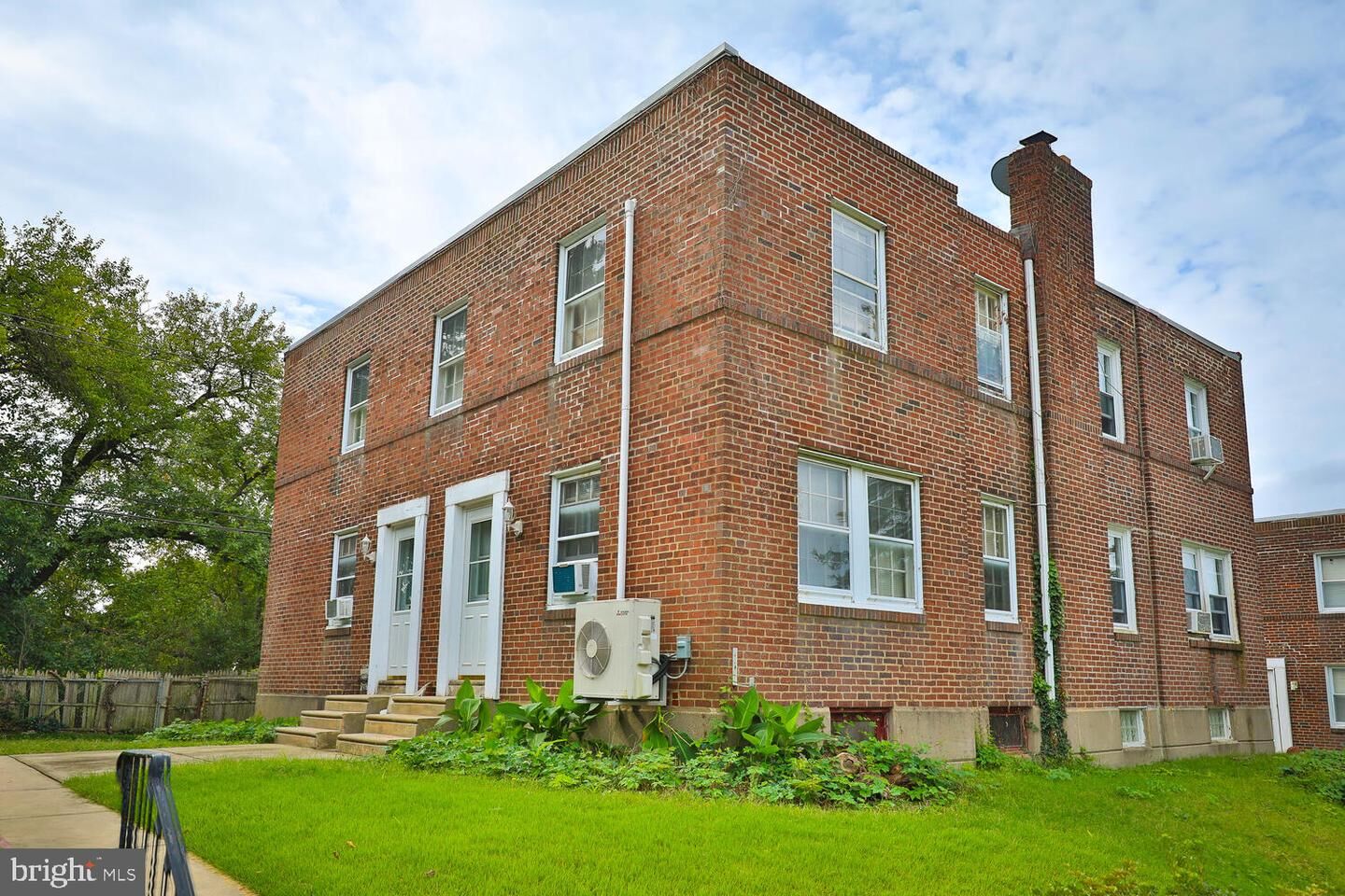 Property Photo: 629 W Park Lane PA 19144