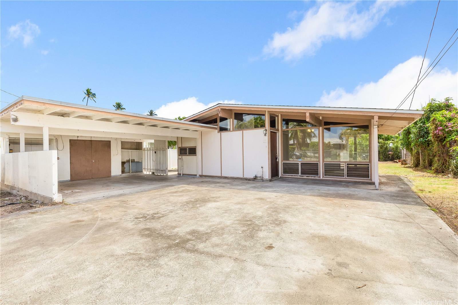 Property Photo:  325 Olomana Street  HI 96734 