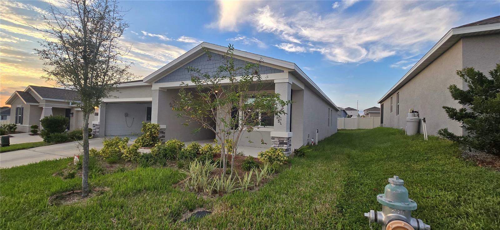 Property Photo:  1007 Theodore Street  FL 33837 