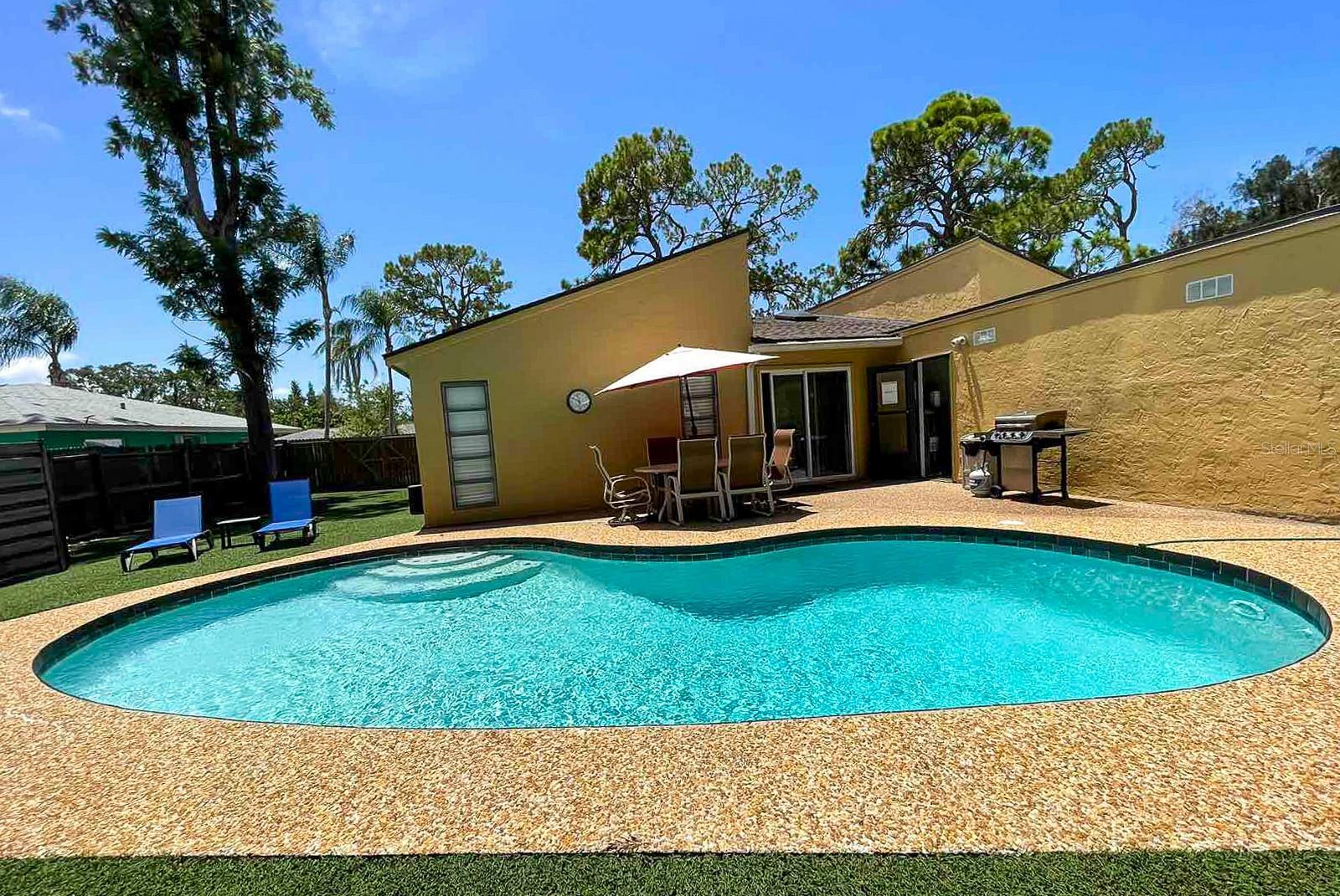 Property Photo:  2315 Riverwood Pines Drive  FL 34231 