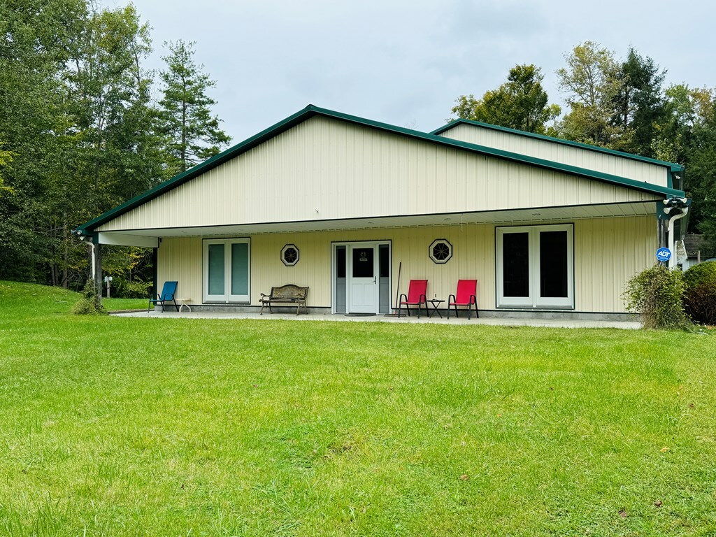 Property Photo:  321 Brothers Way  PA 18837 