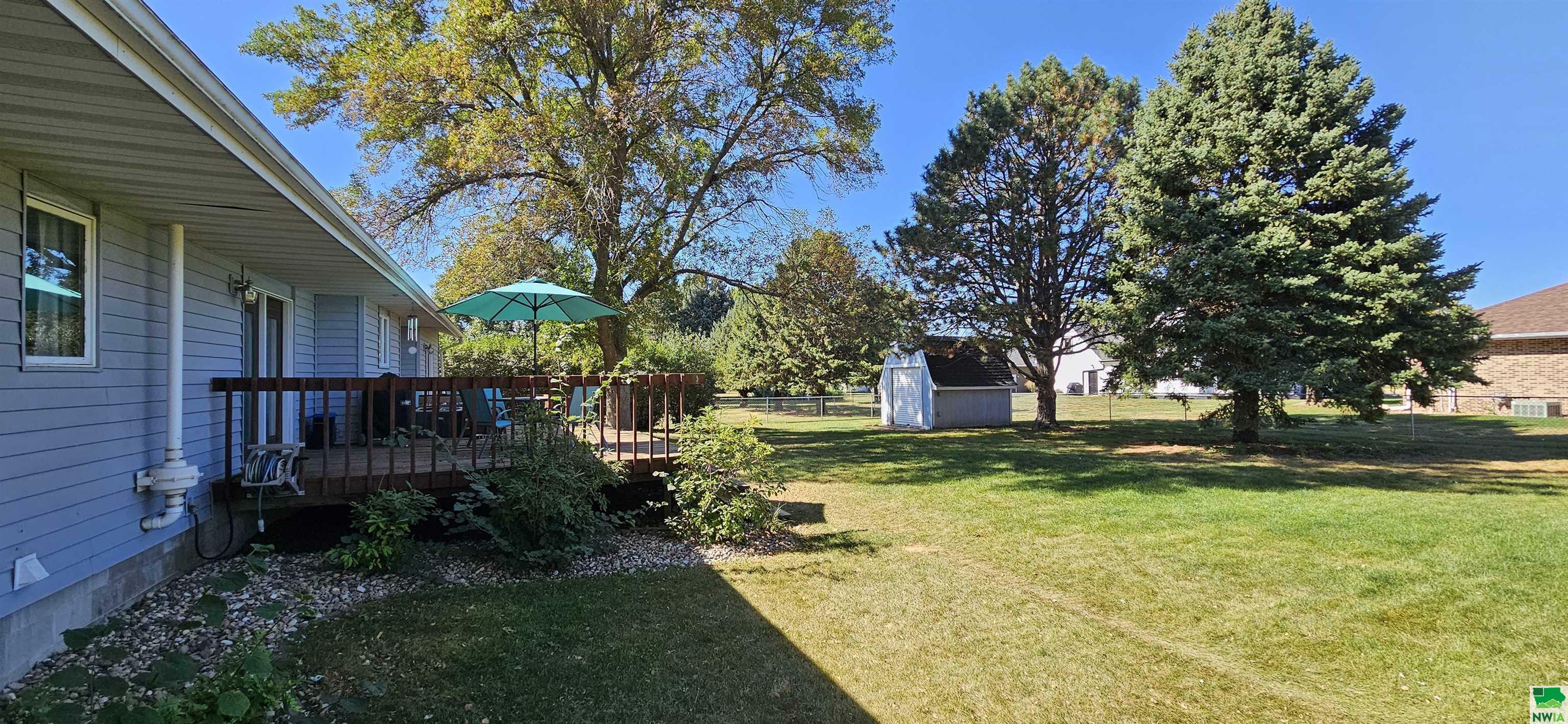 Property Photo:  795 Glen Drive  IA 51034 