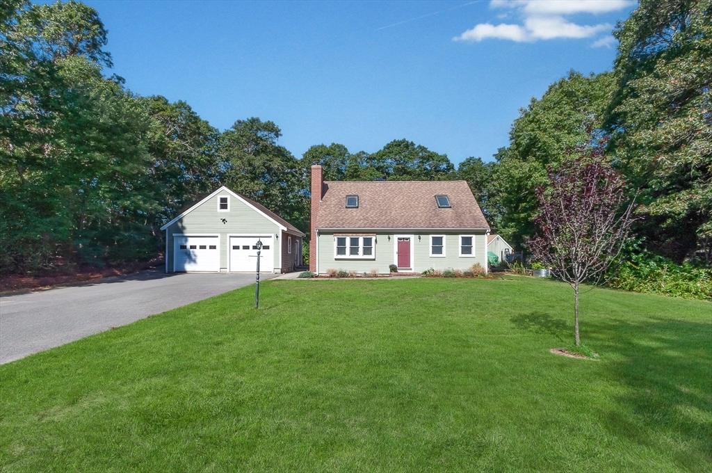 Property Photo:  15 Nauset St  MA 02563 