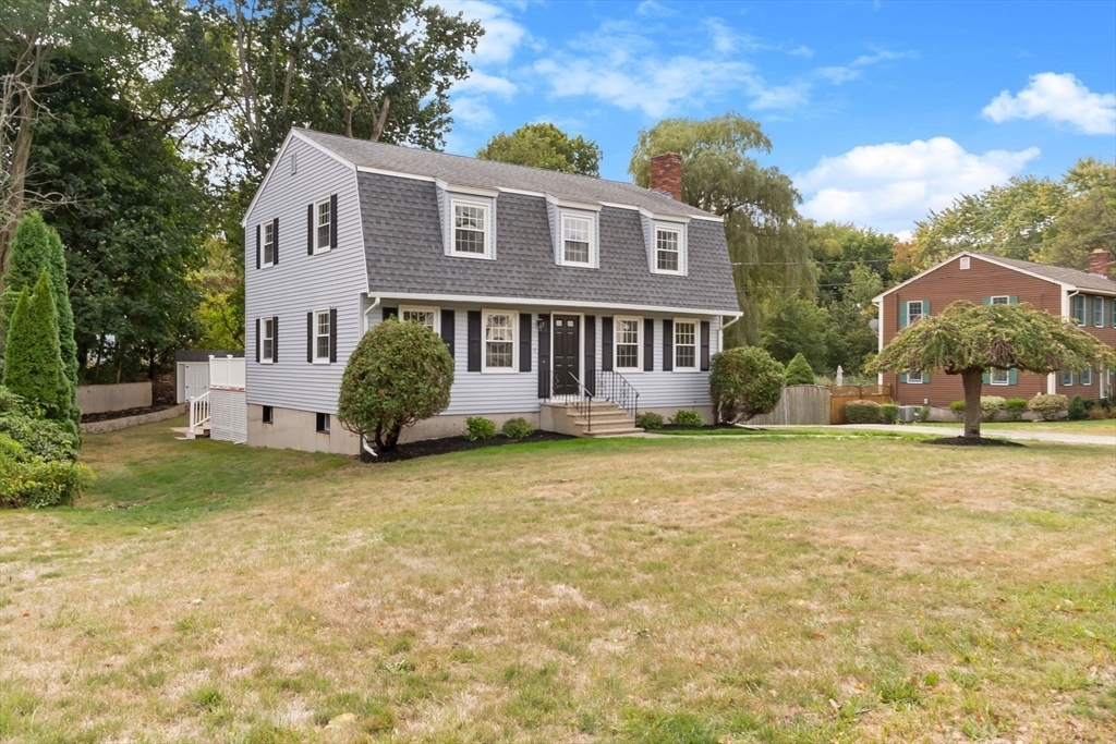 Property Photo:  4 Cortland Rd  MA 01923 