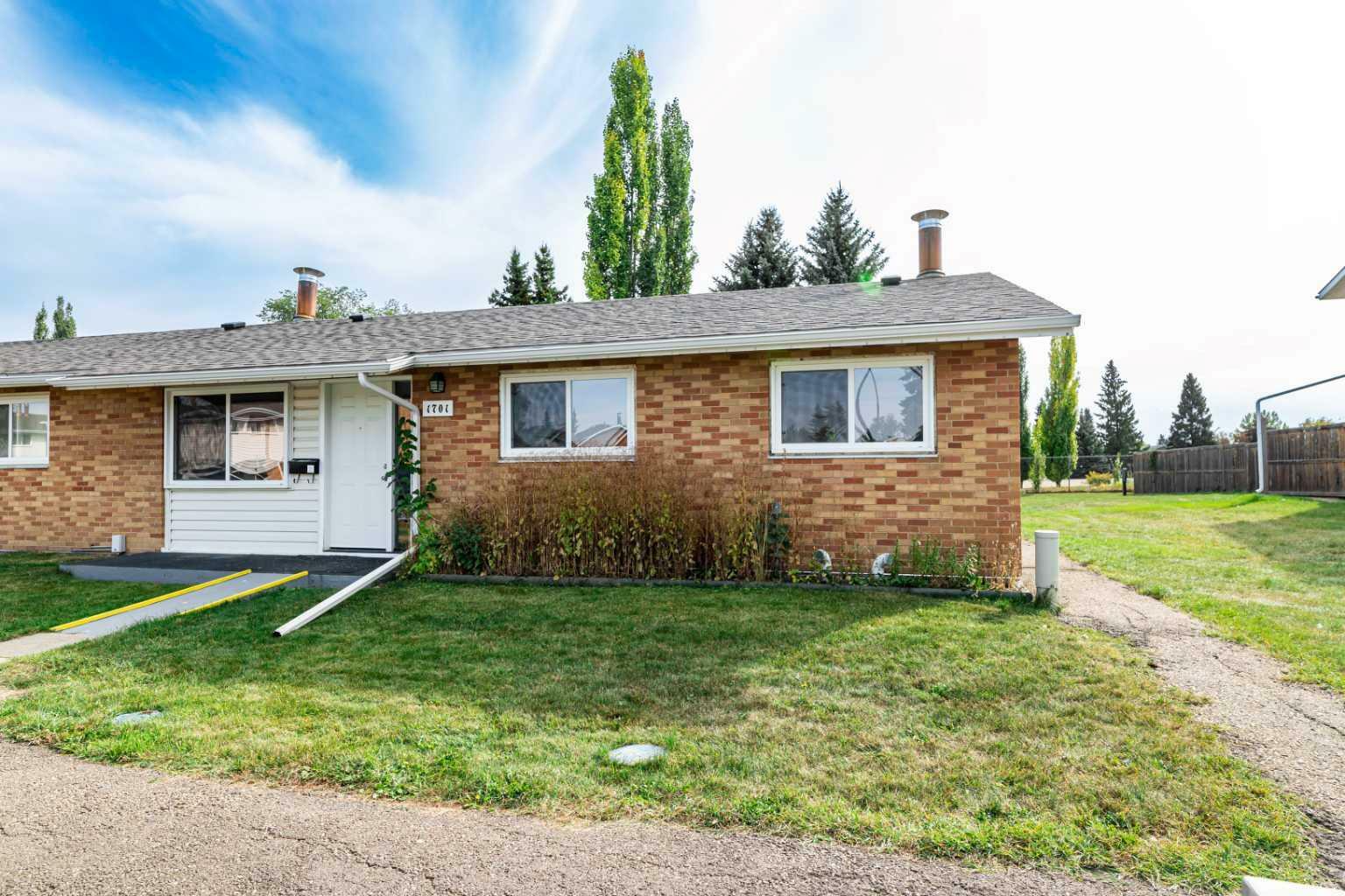 Property Photo:  3907 39 Street 1701  AB T4M 0M6 