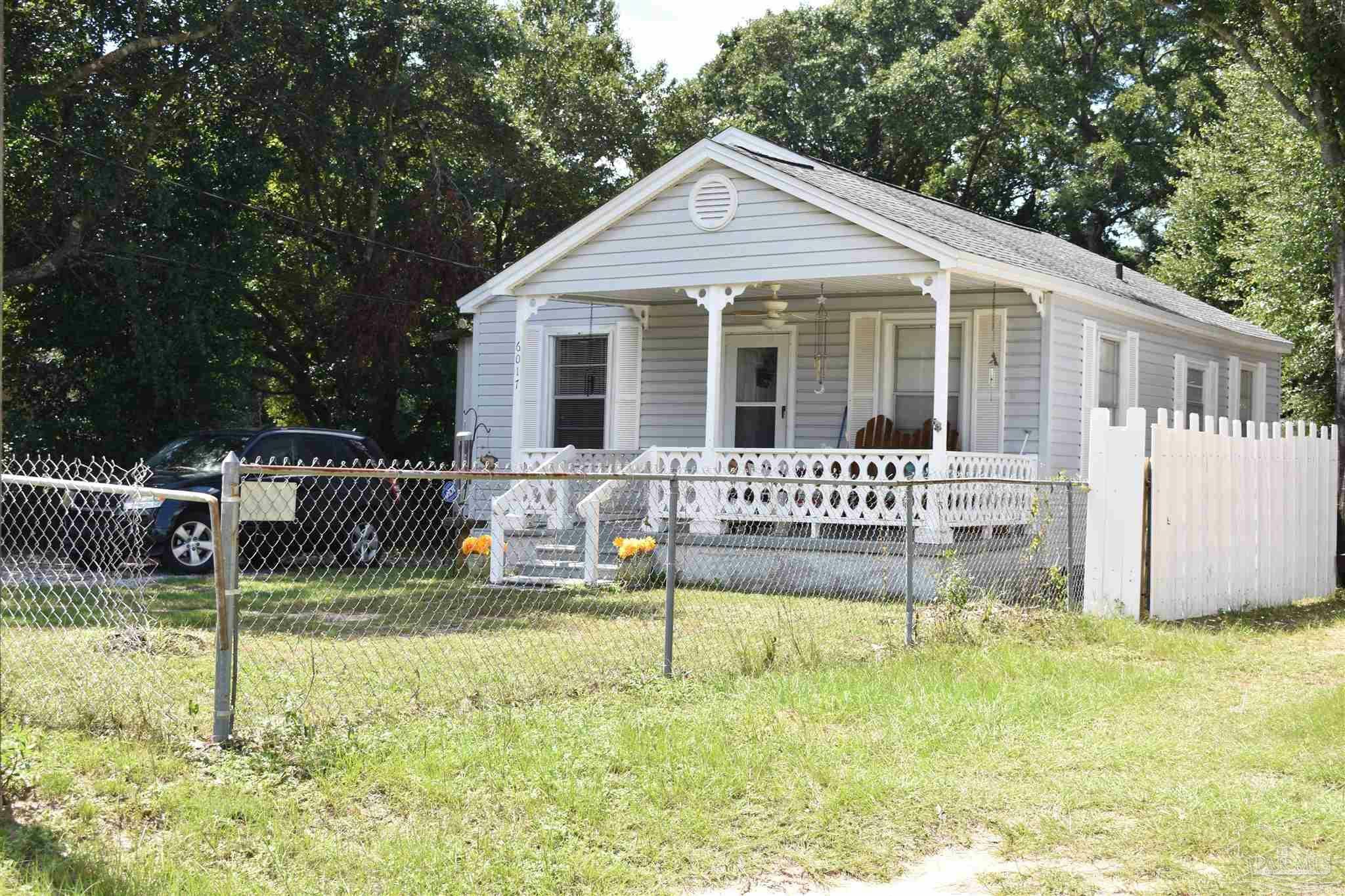 6017 Montgomery Ave  Pensacola FL 32526 photo