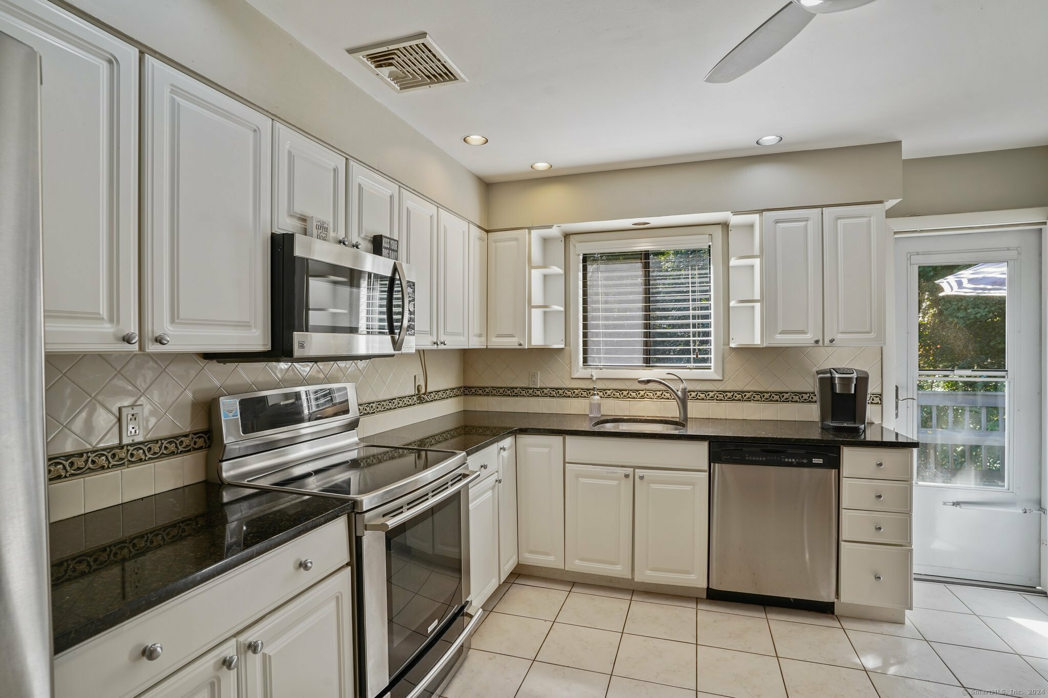 Property Photo:  112 Woodlawn Road  CT 06468 