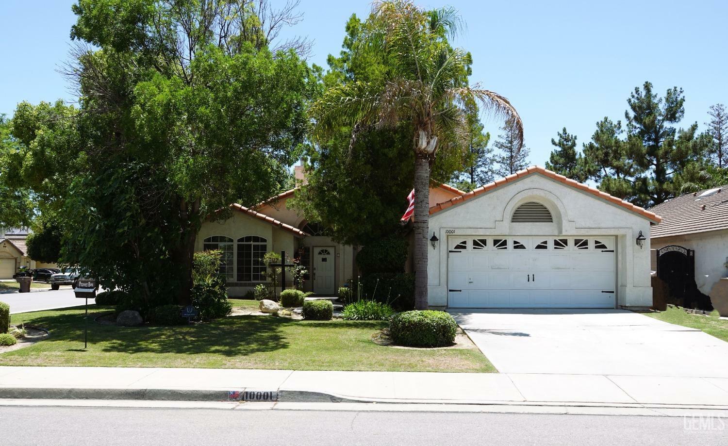 Property Photo:  10001 Single Oak Drive  CA 93311 