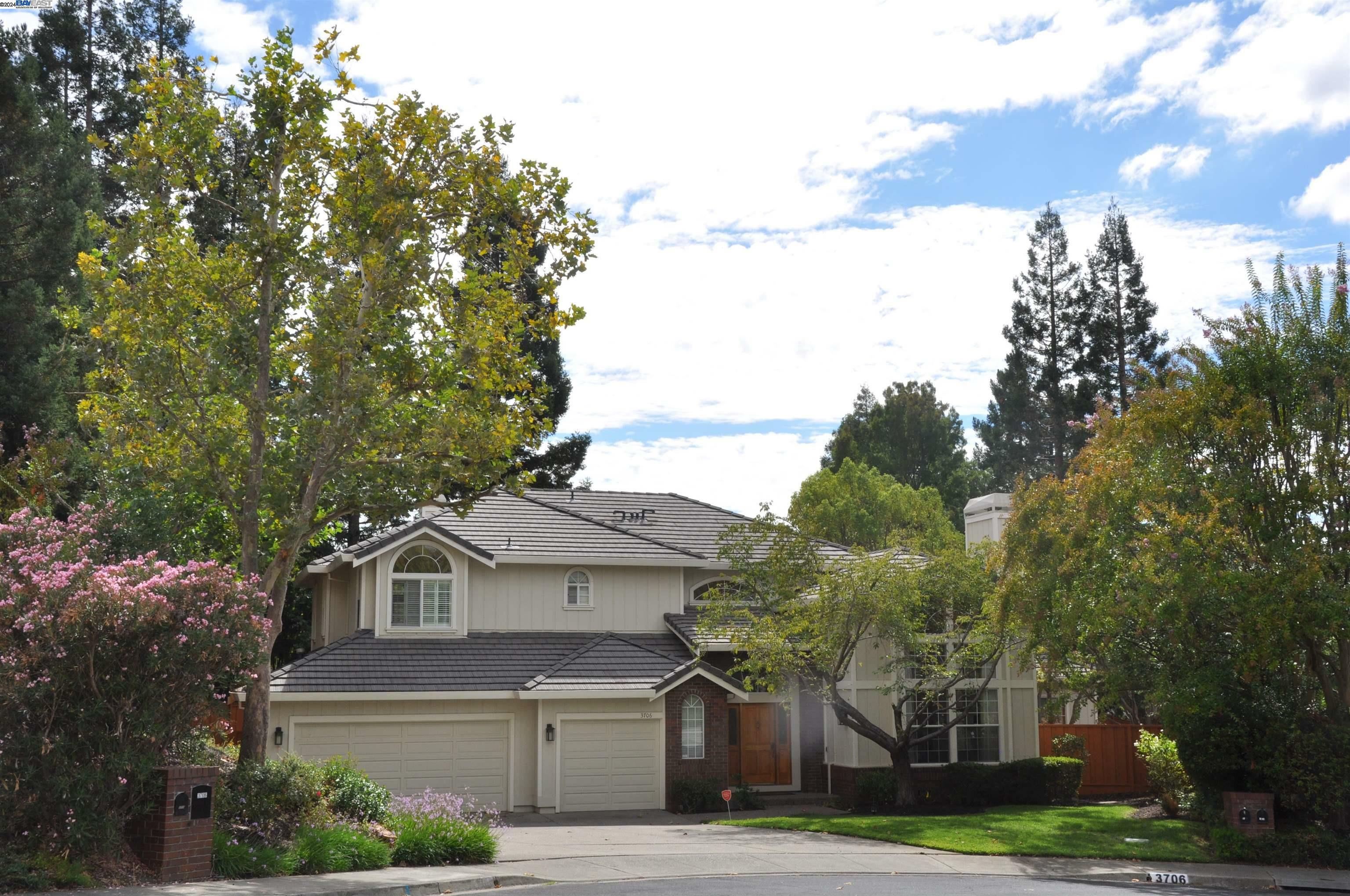 Property Photo:  3706 Waterford Ln  CA 94598 