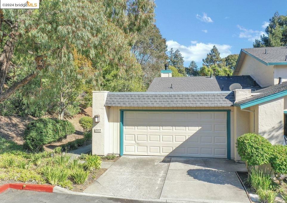 Property Photo:  1577 London Cir  CA 94510 