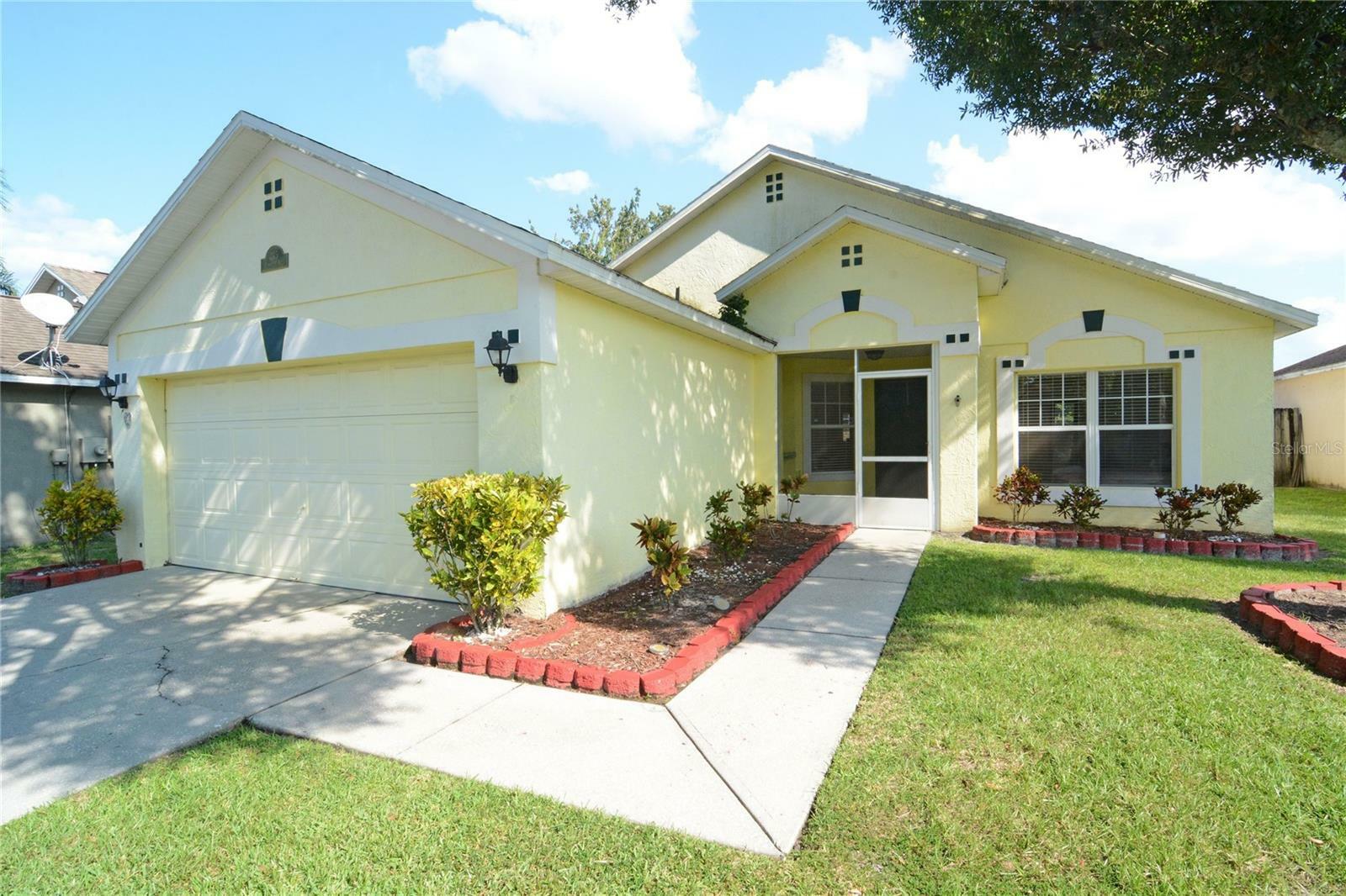 Property Photo:  4315 Pembridge Avenue  FL 32826 