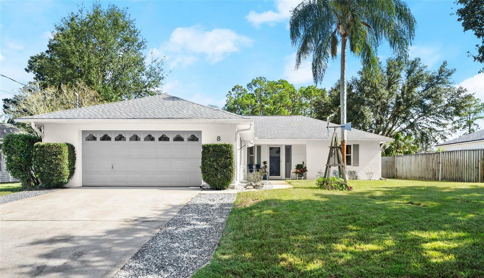 Property Photo:  8 Barrington Drive  FL 32137 