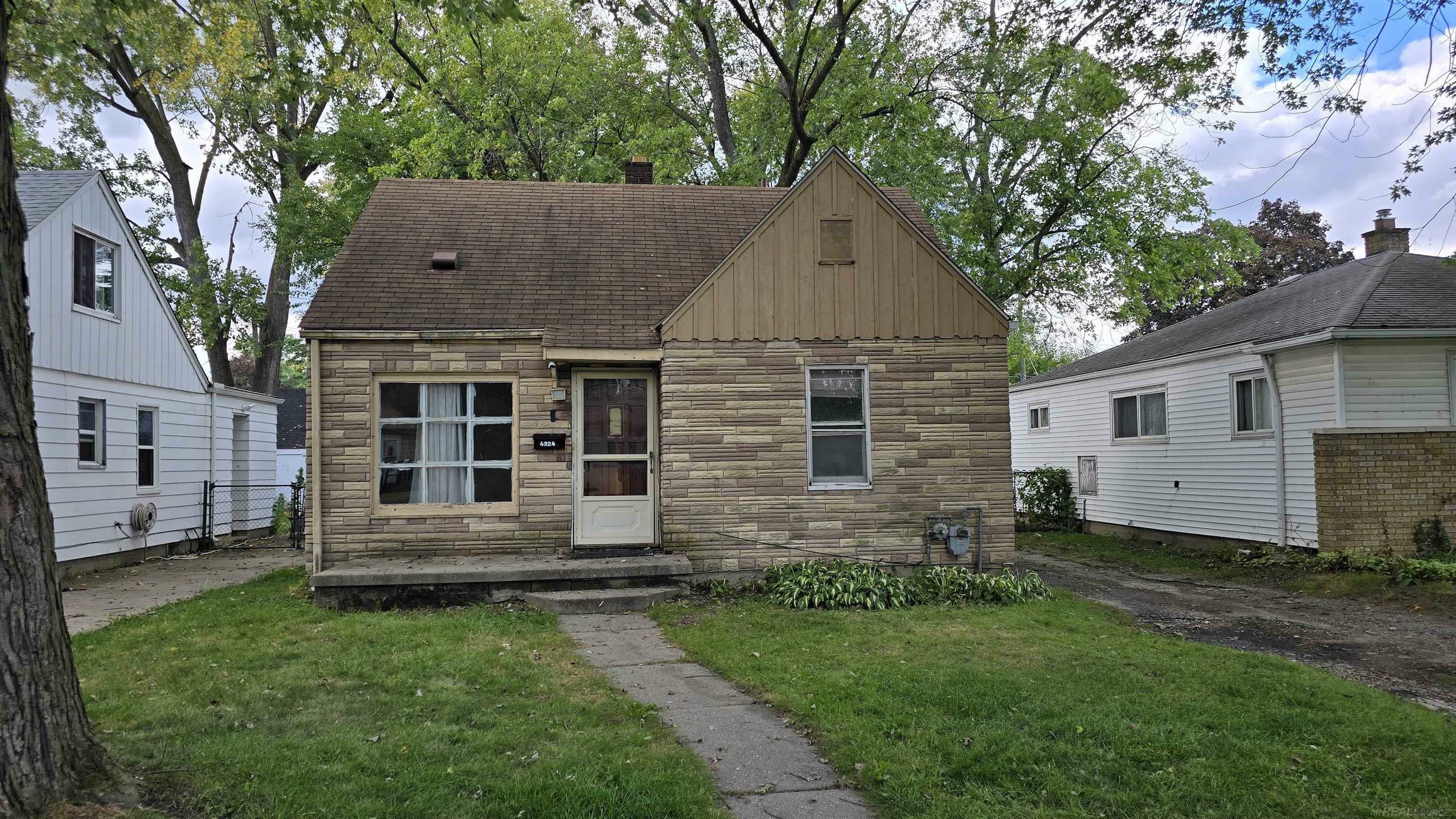 Property Photo:  4924 Ziegler Street  MI 48125 