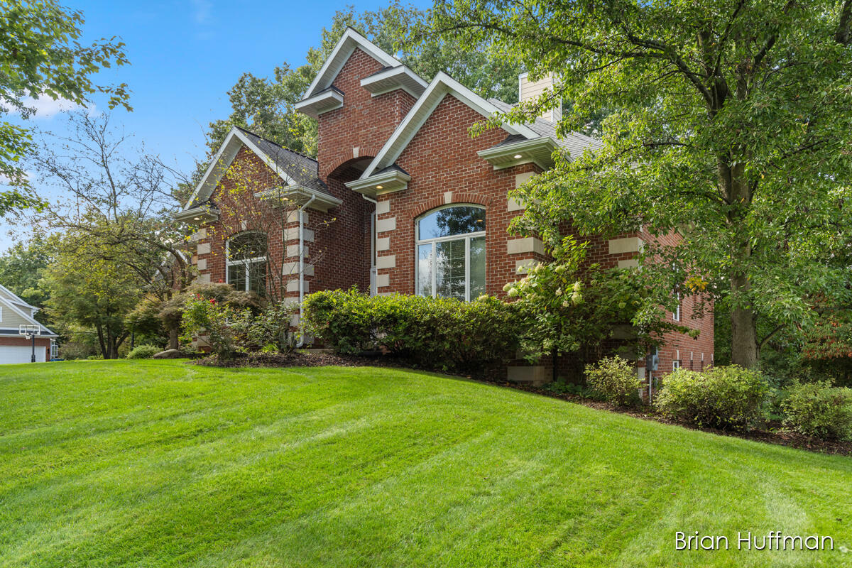 Property Photo:  1747 Flowers Mill Drive NE  MI 49525 