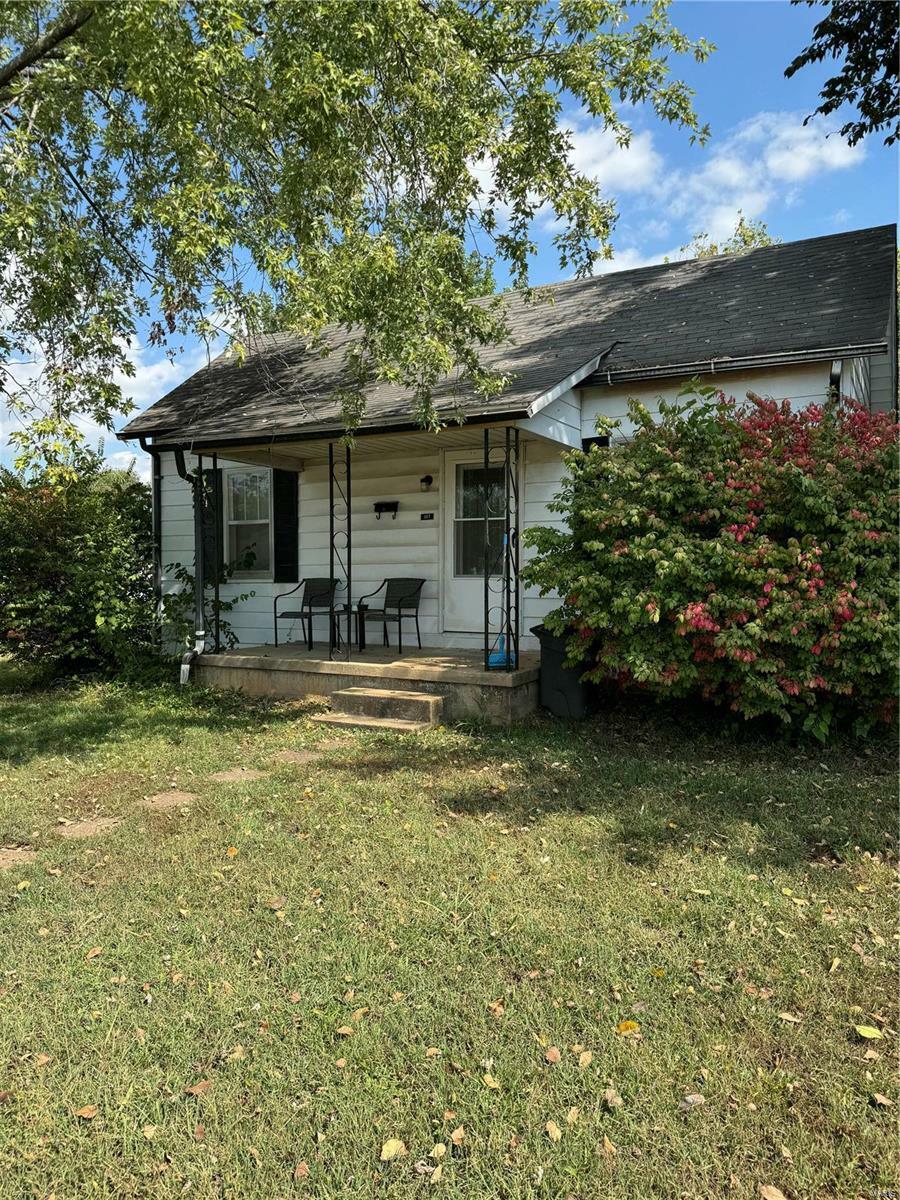 Property Photo:  607 3rd Street  MO 63601 