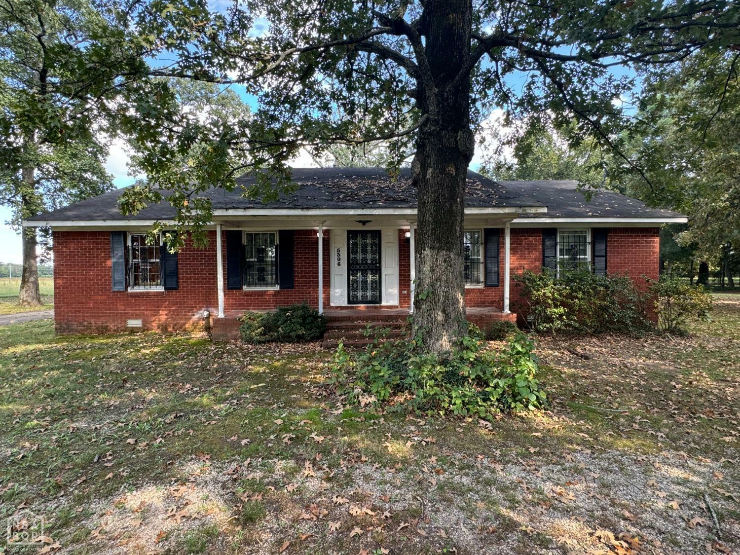 Property Photo:  5306 Richardson Drive  AR 72404 