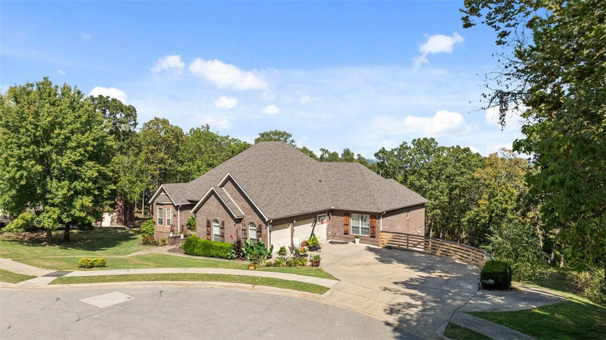 Property Photo:  492 E Fairway Lane  AR 72701 