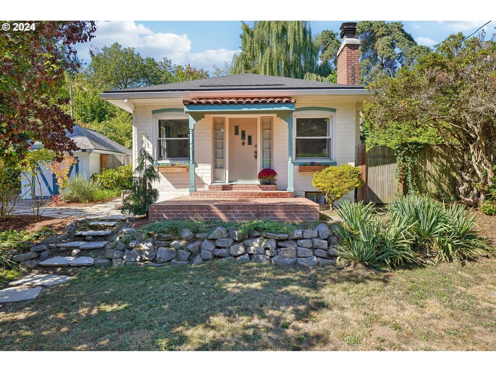 Property Photo:  1279 SW Taylors Ferry Rd  OR 97219 