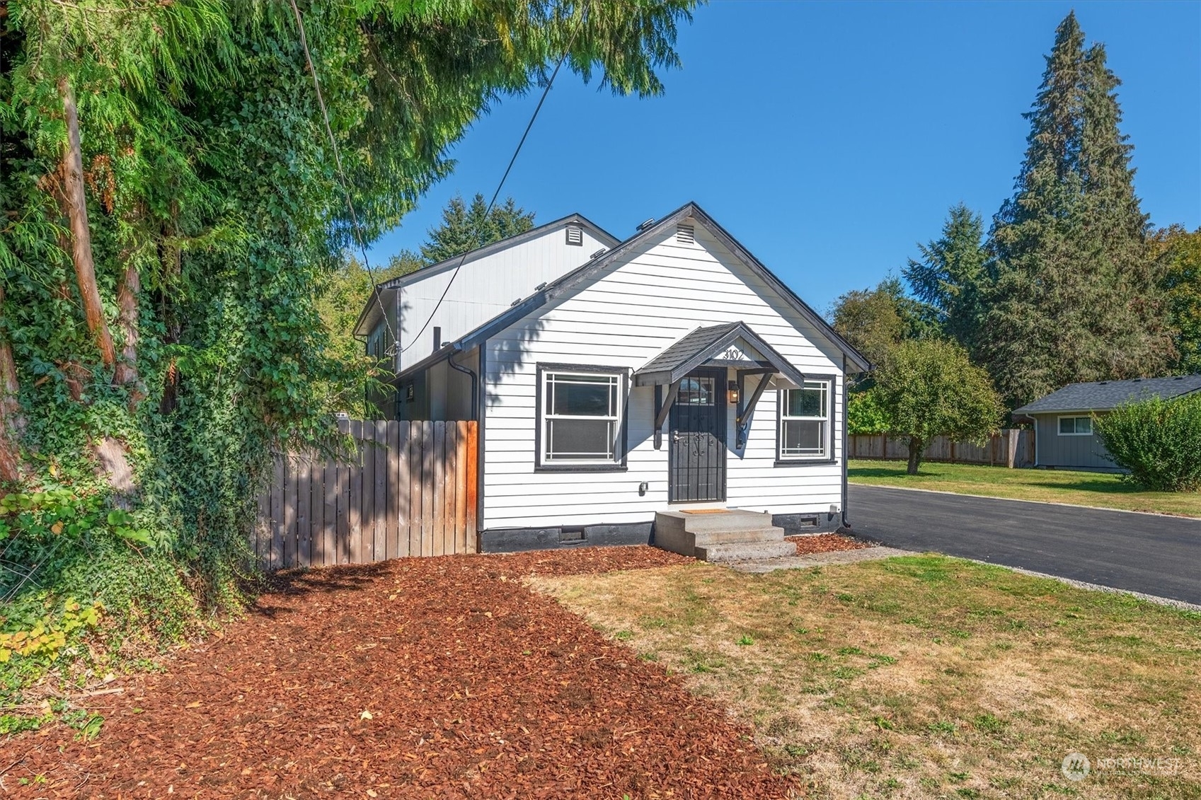 Property Photo:  3102 Ohio Street  WA 98632 