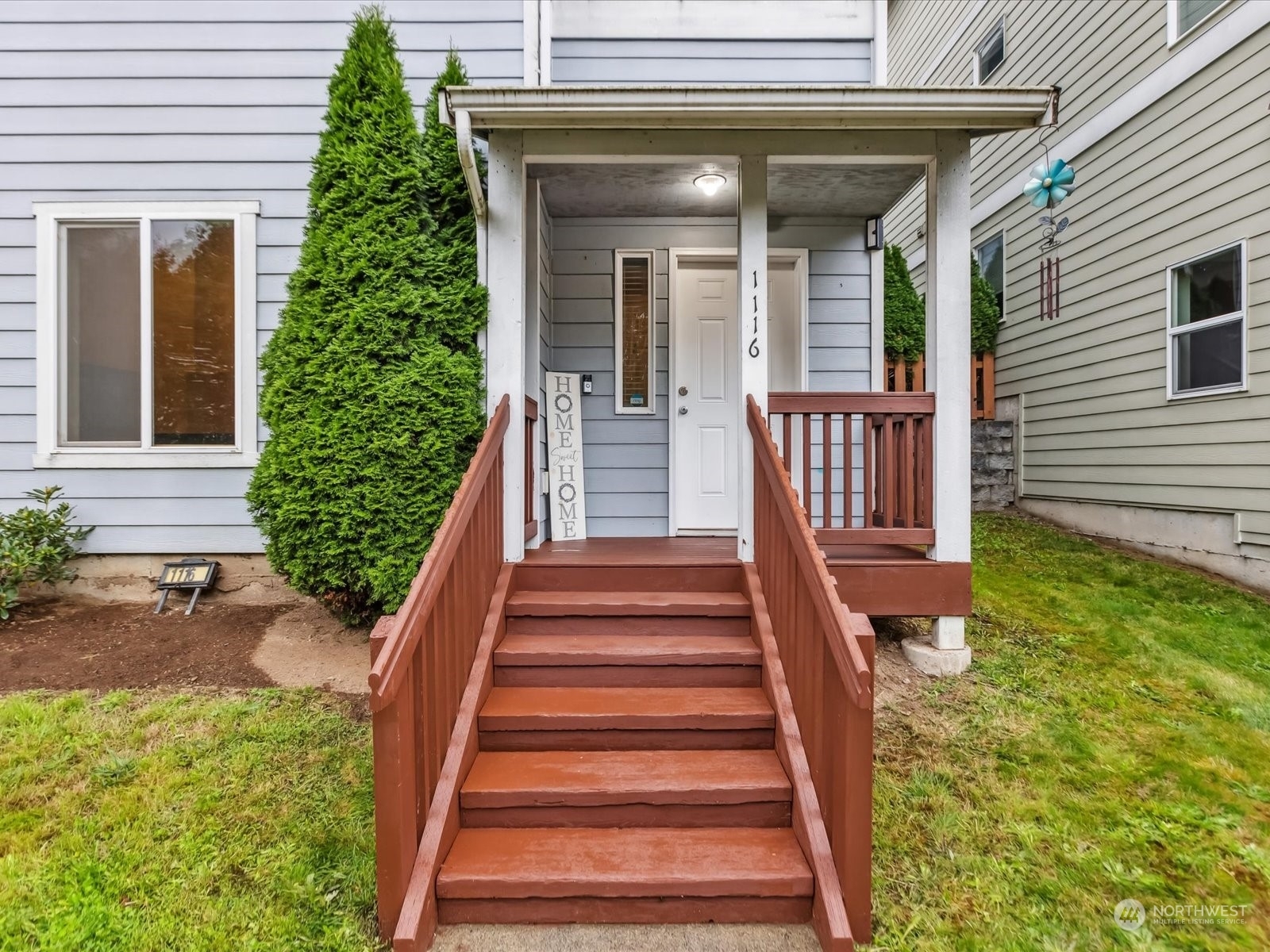 Property Photo:  1116  Chestnut Street  WA 98201 