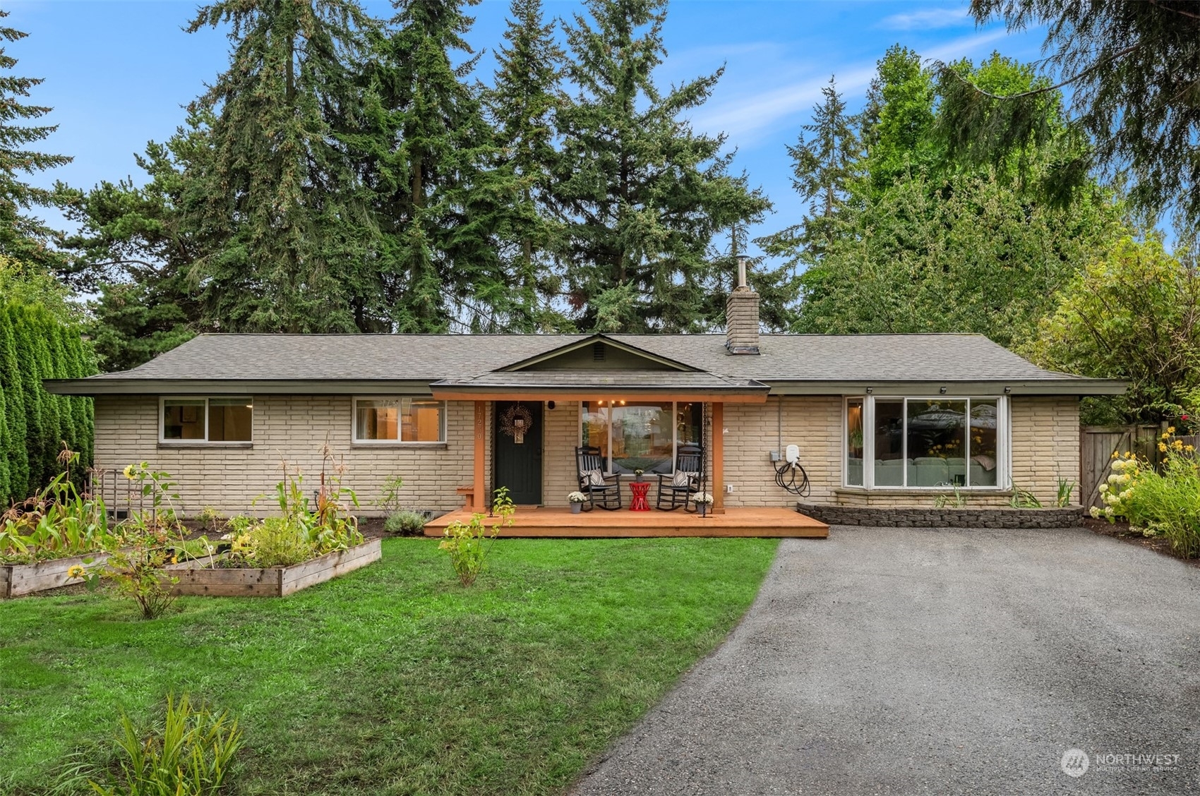 Property Photo:  17230 43rd Place W  WA 98037 