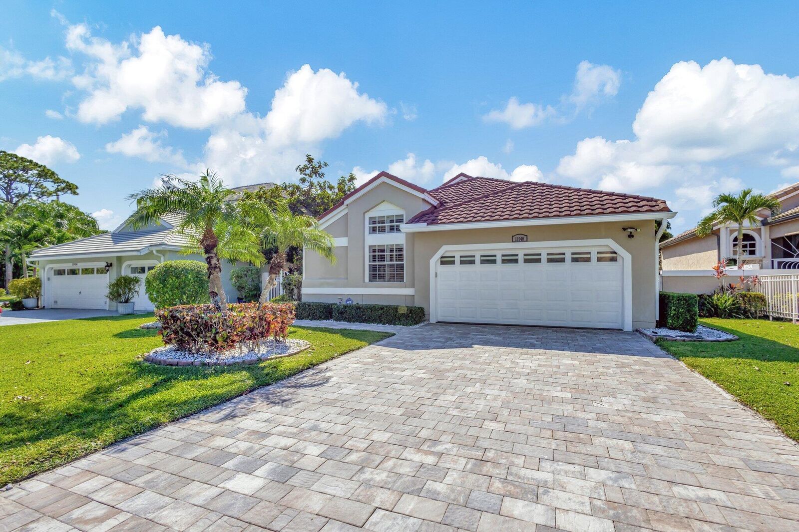 Property Photo:  13940 Cross Pointe Court  FL 33418 