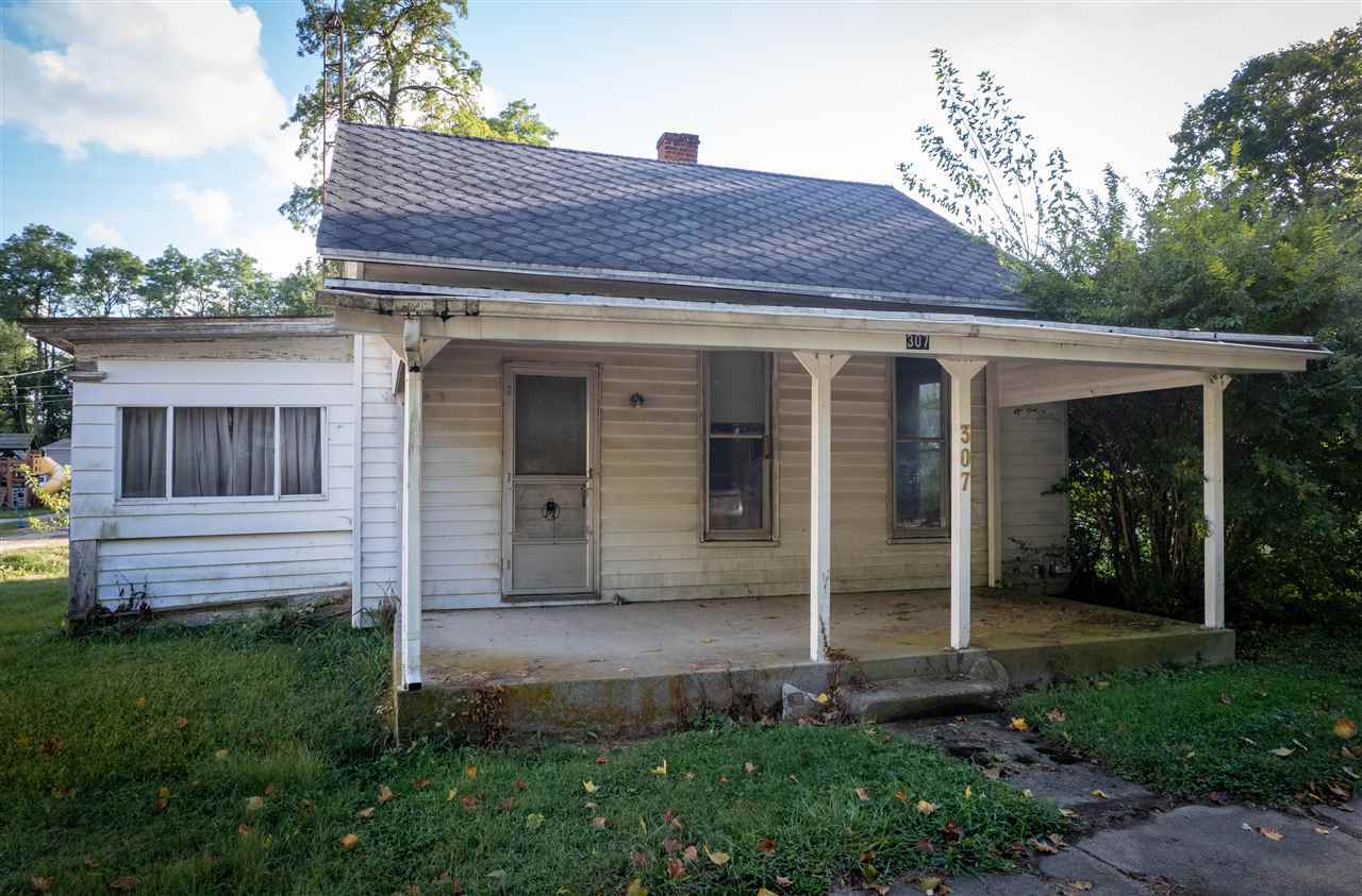 Property Photo:  307 W Main Street  IN 47357 