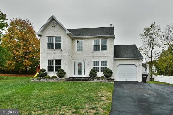 2860 Lee Drive  Jamison PA 18929 photo