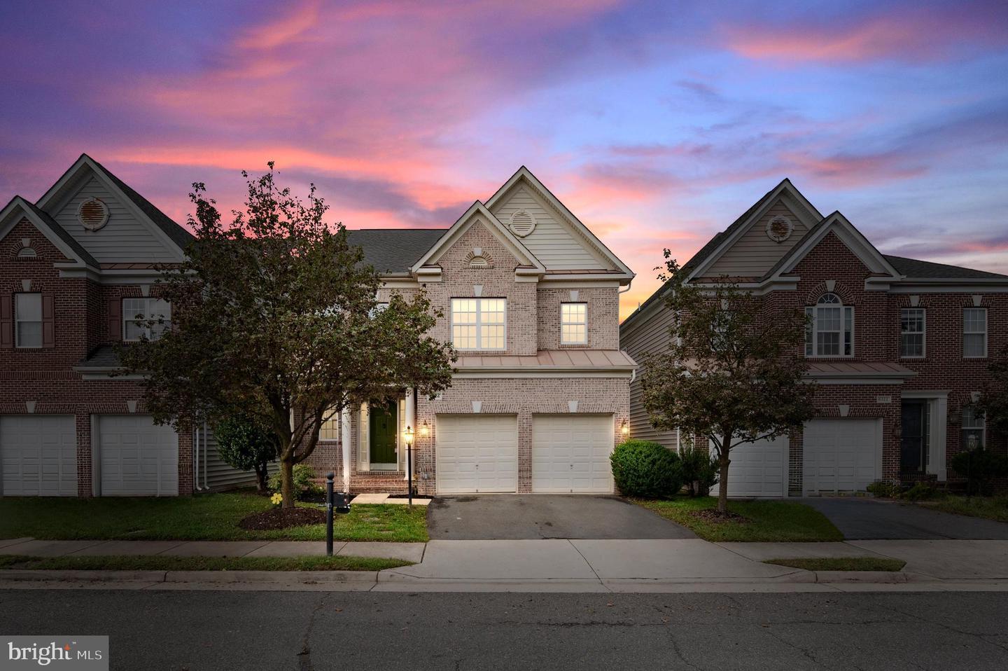 Property Photo:  8324 Middle Ruddings Drive  VA 22079 