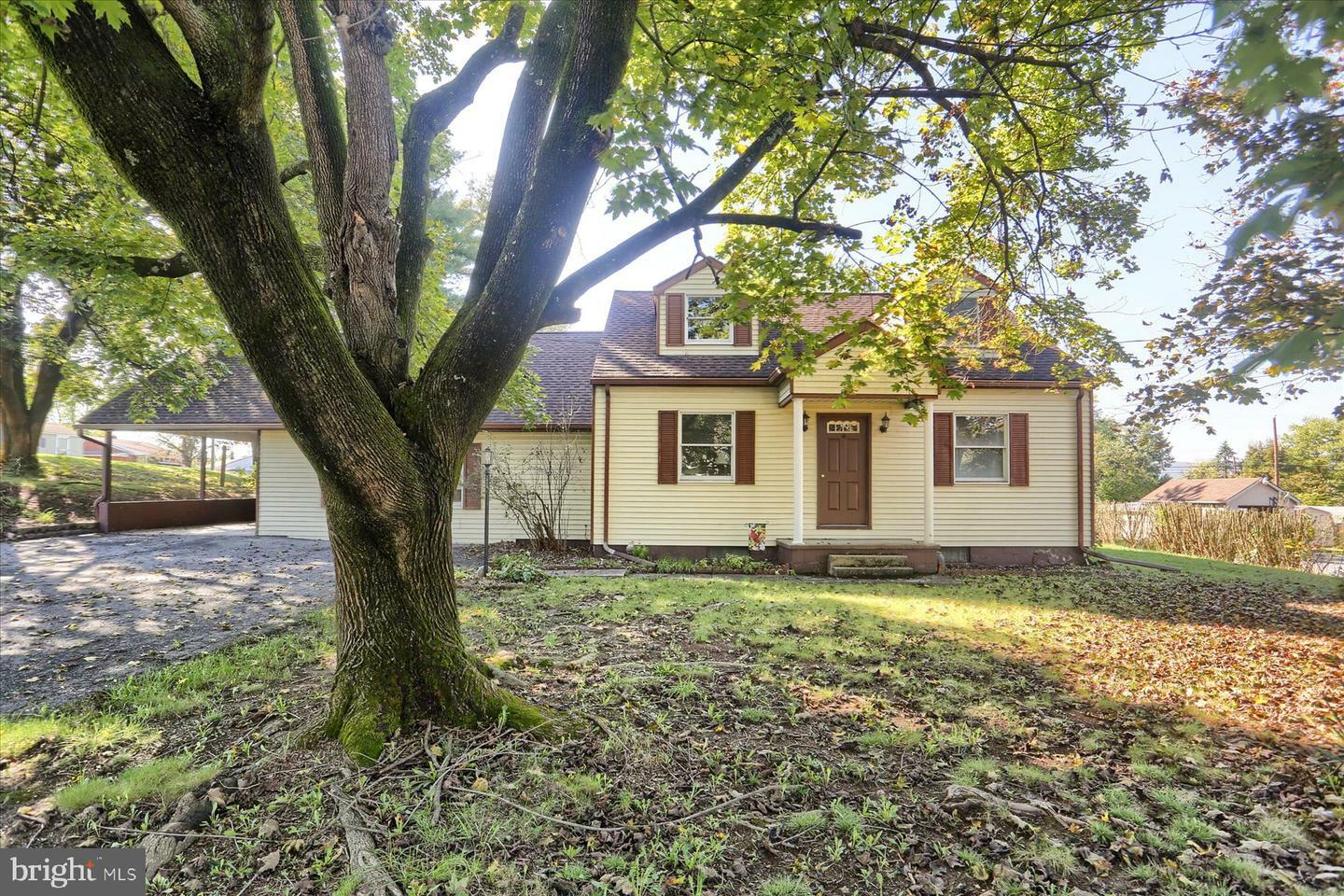 Property Photo:  1860 Spring Road  PA 17013 