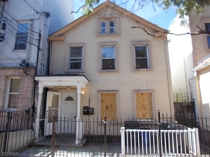 Property Photo: 176 Parker St B NJ 07104