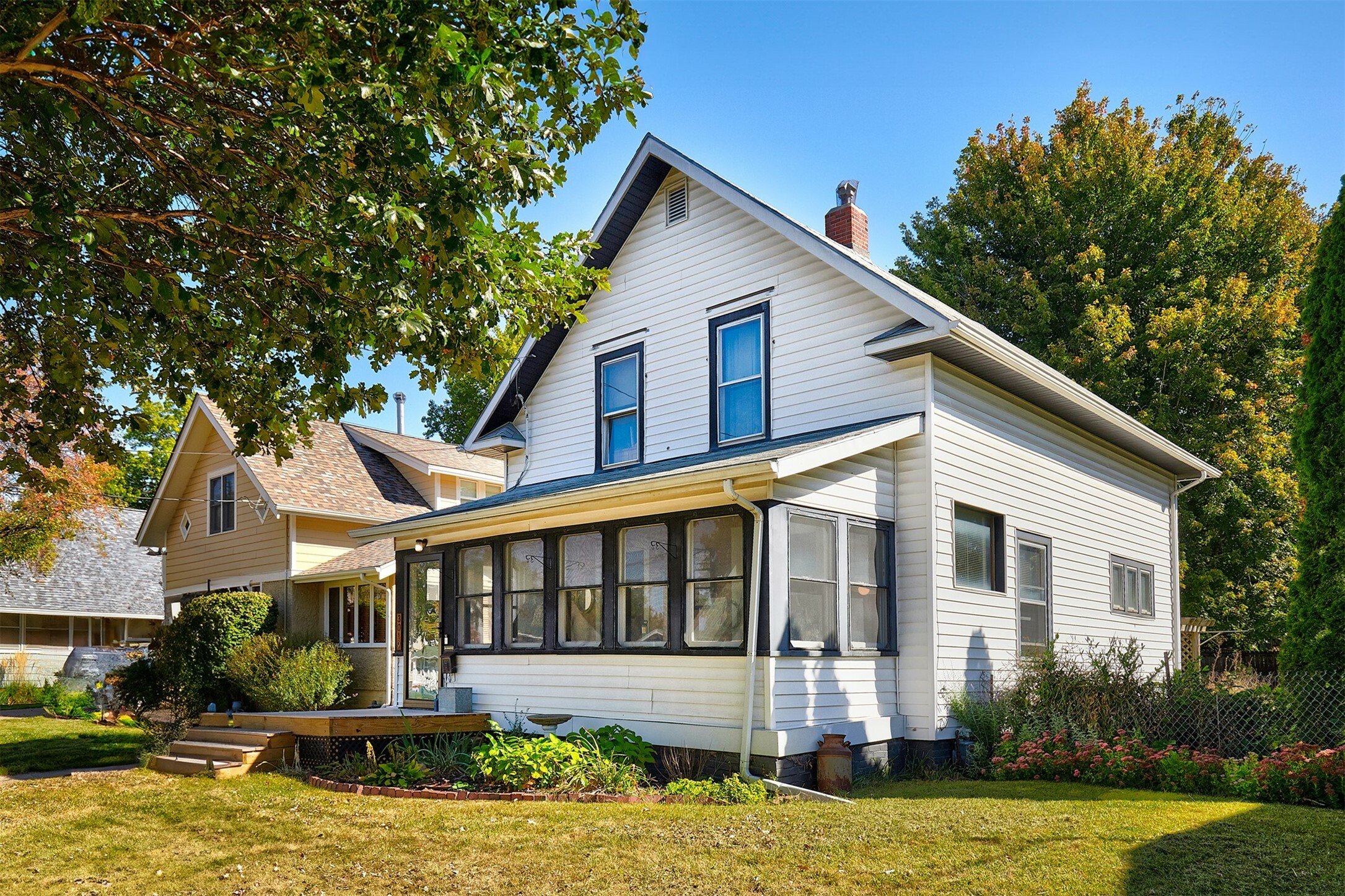 3019 Wright Street  Des Moines IA 50316 photo