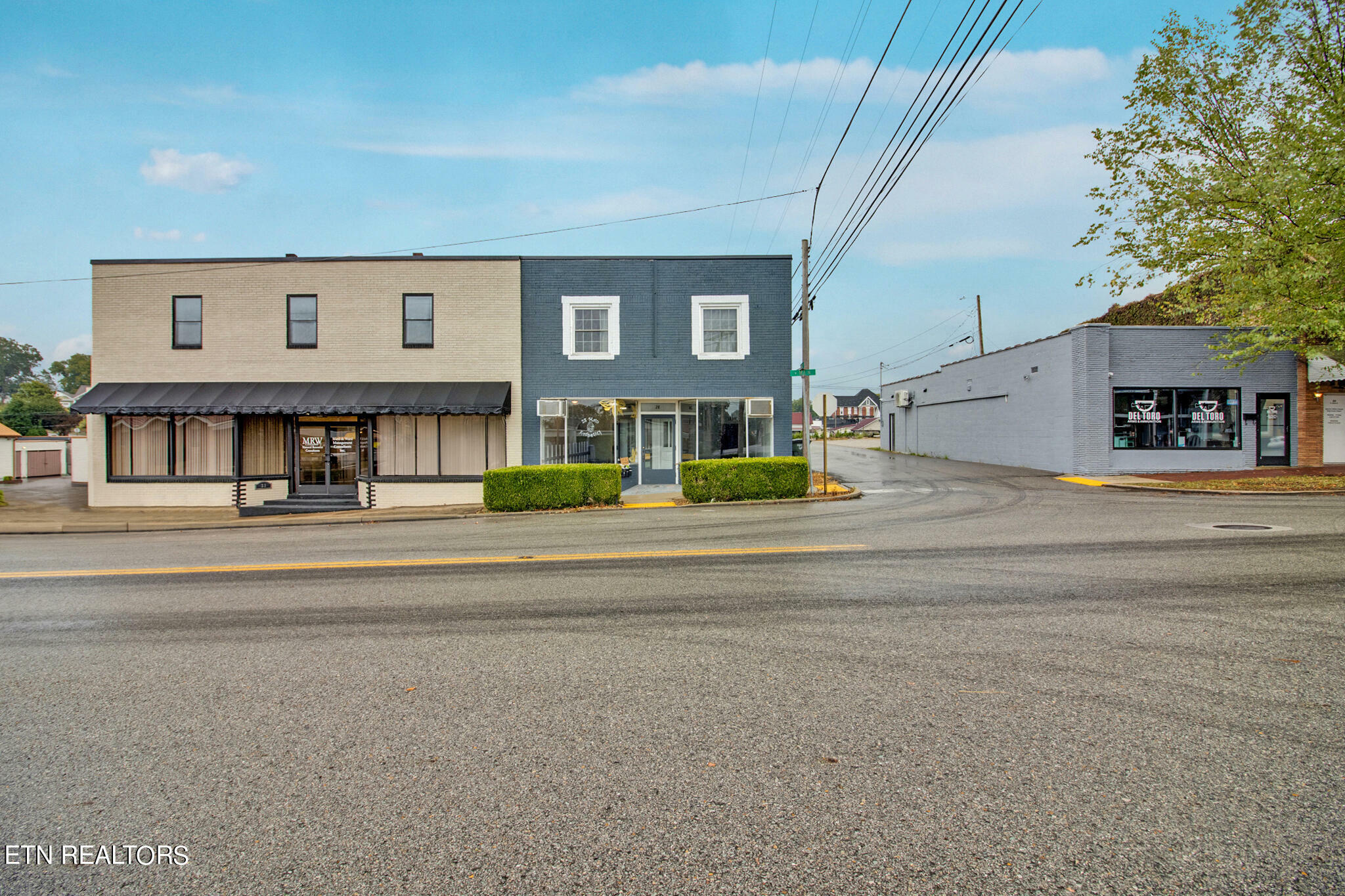 Property Photo:  28 N Main St.  TN 38583 