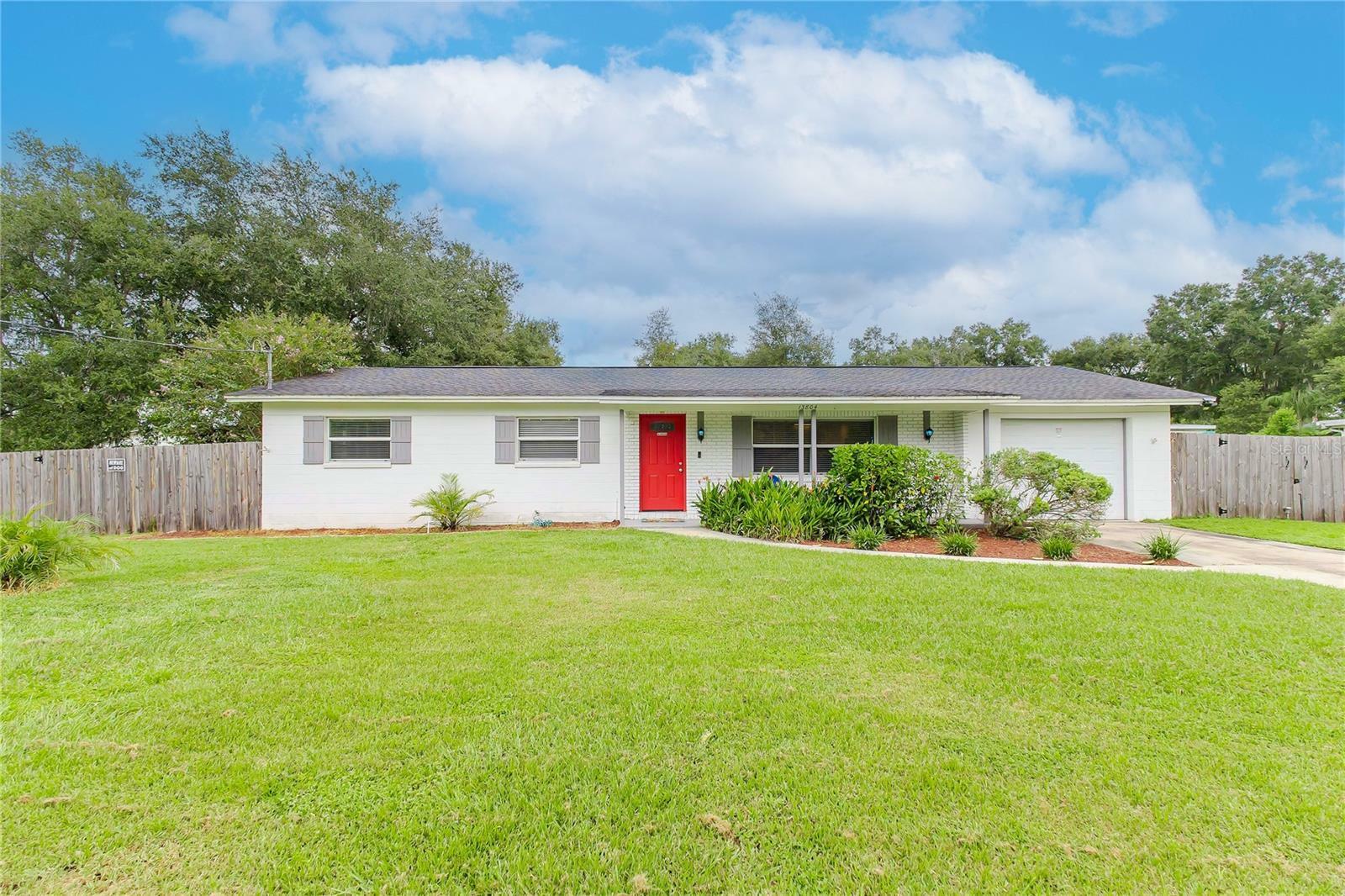 Property Photo:  13804 Meadow Oaks Drive  FL 33527 