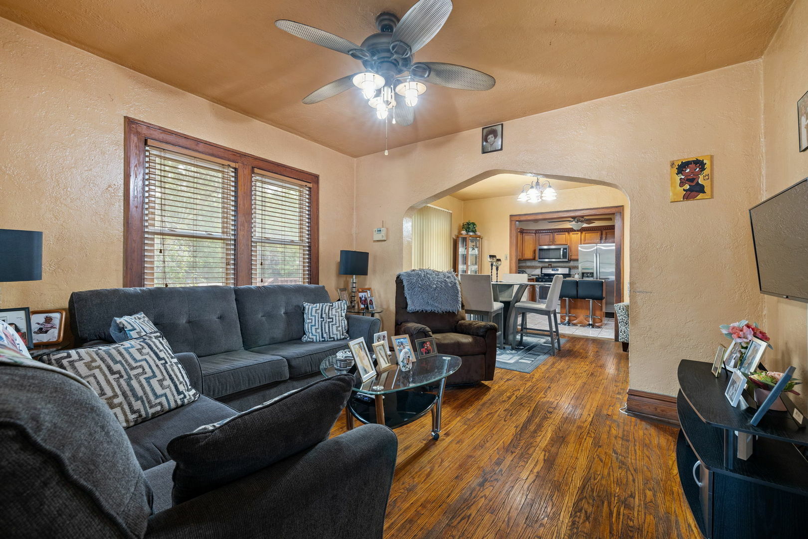 Property Photo:  1341 Englewood Avenue  IL 60432 