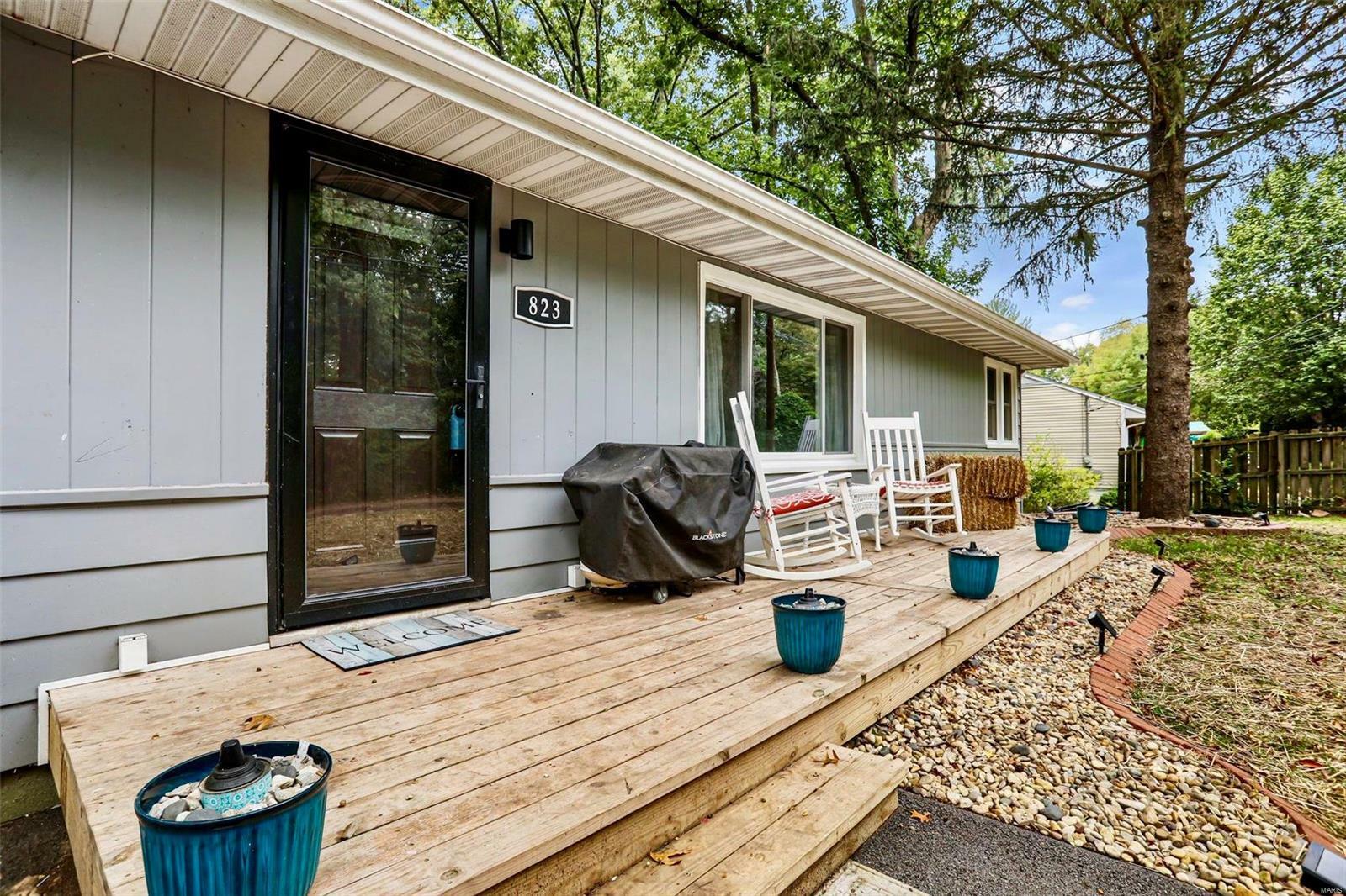 Property Photo:  823 Forest Lane  IL 62024 