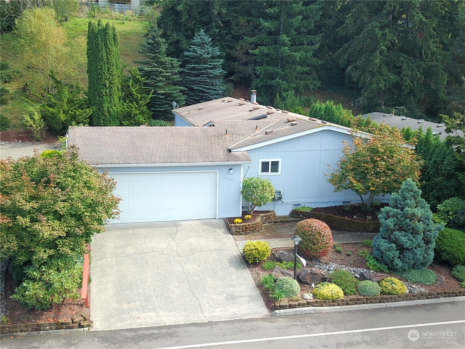 Property Photo:  23827  7th Place W  WA 98021 