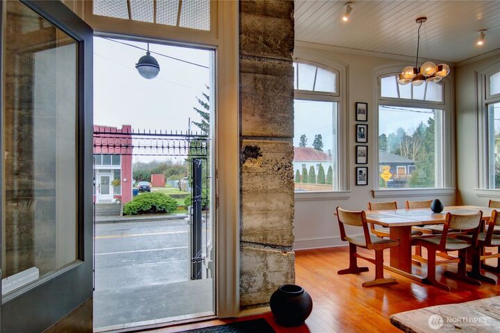 House for sale in Conway: 18601 Main St., Conway, WA 98238