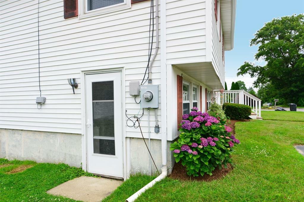 Property Photo:  34 Underwood Lane  RI 02842 