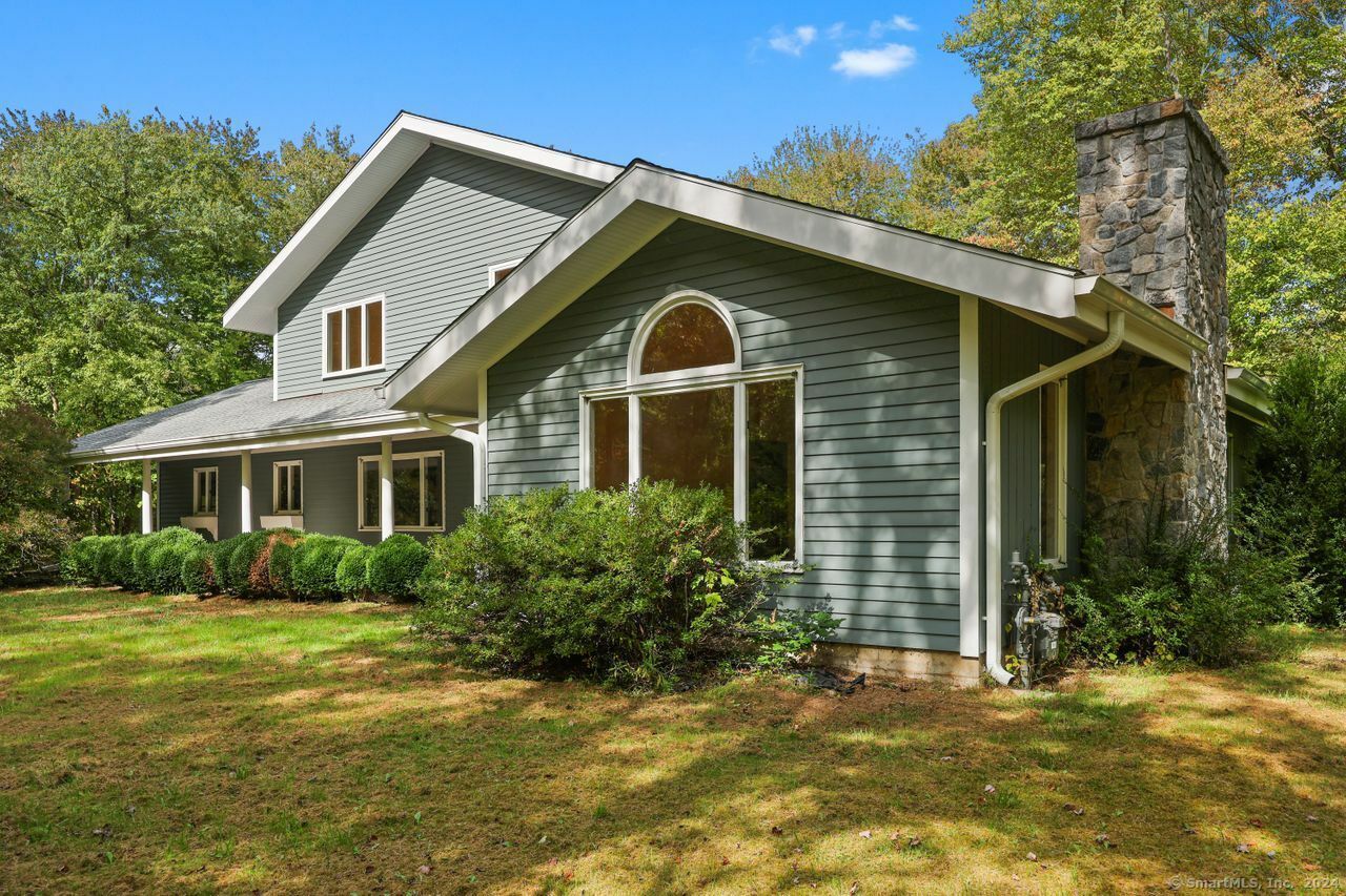 Property Photo:  132 Georgetown Road  CT 06883 