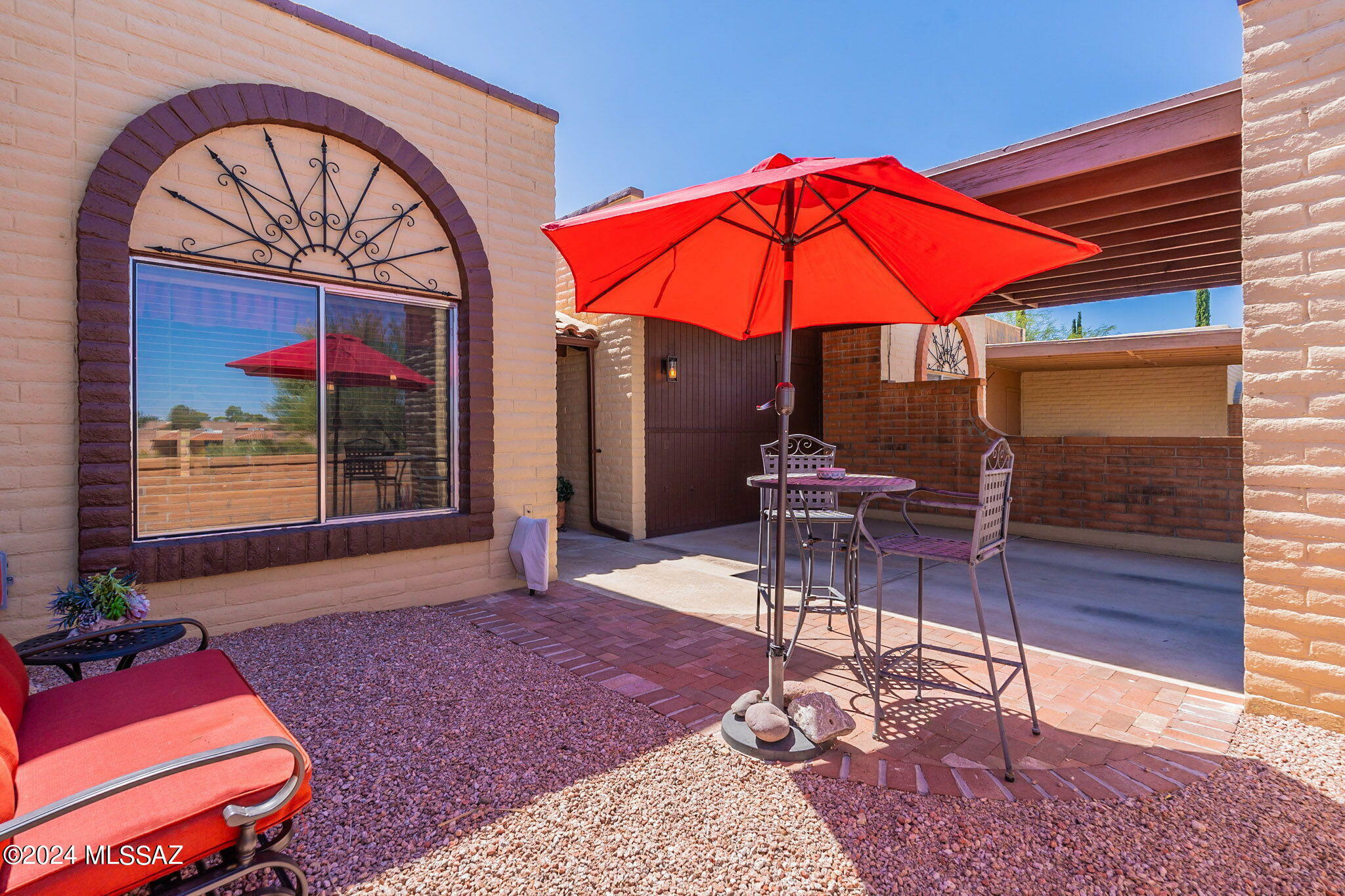 Property Photo:  1357 W Calle Altamira  AZ 85622 