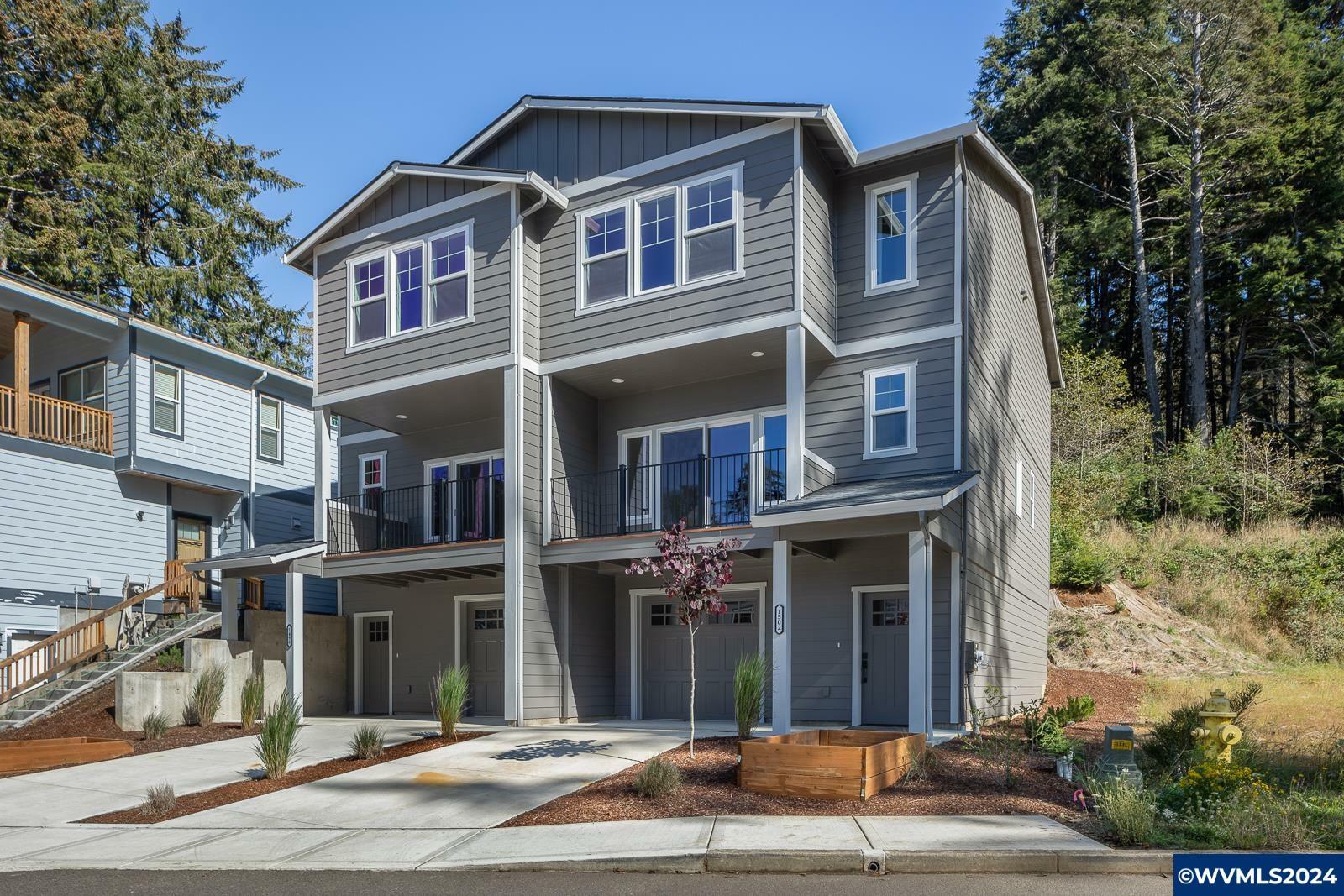Property Photo:  1502 SE Marine Av  OR 97367 